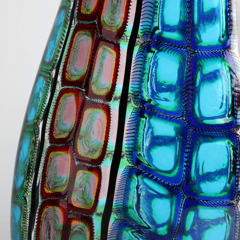 Detail d: Murrine-Glasvase, Adriano Dalla Valentina (geb. 1945), Murano, zusammengeschmolzene Murrinen und Canes in verschiedenen Farben, unsigniert, H. 30 cm