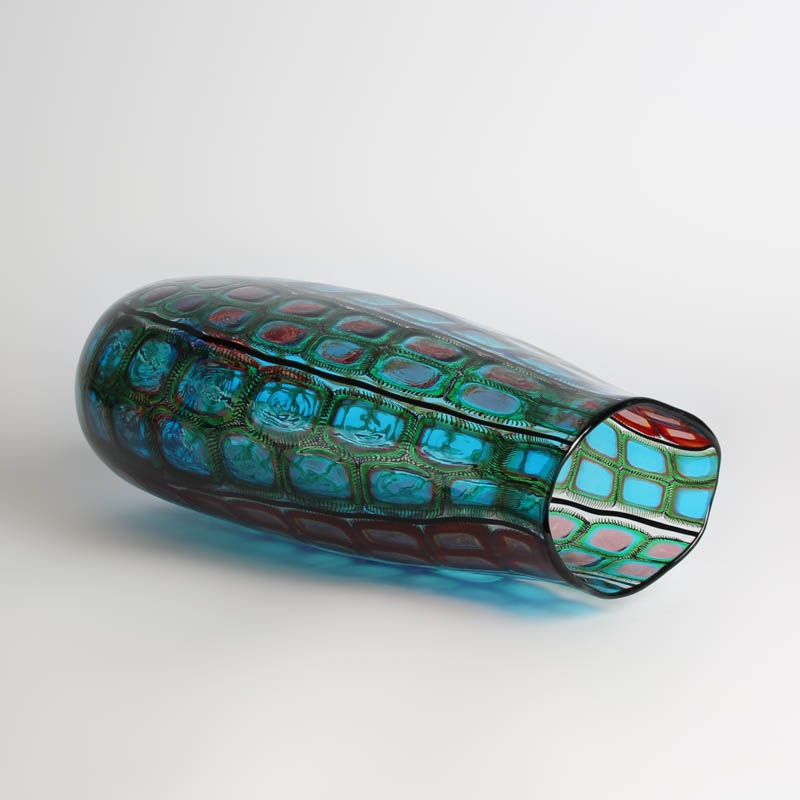Detail e: Murrine-Glasvase, Adriano Dalla Valentina (geb. 1945), Murano, zusammengeschmolzene Murrinen und Canes in verschiedenen Farben, unsigniert, H. 30 cm