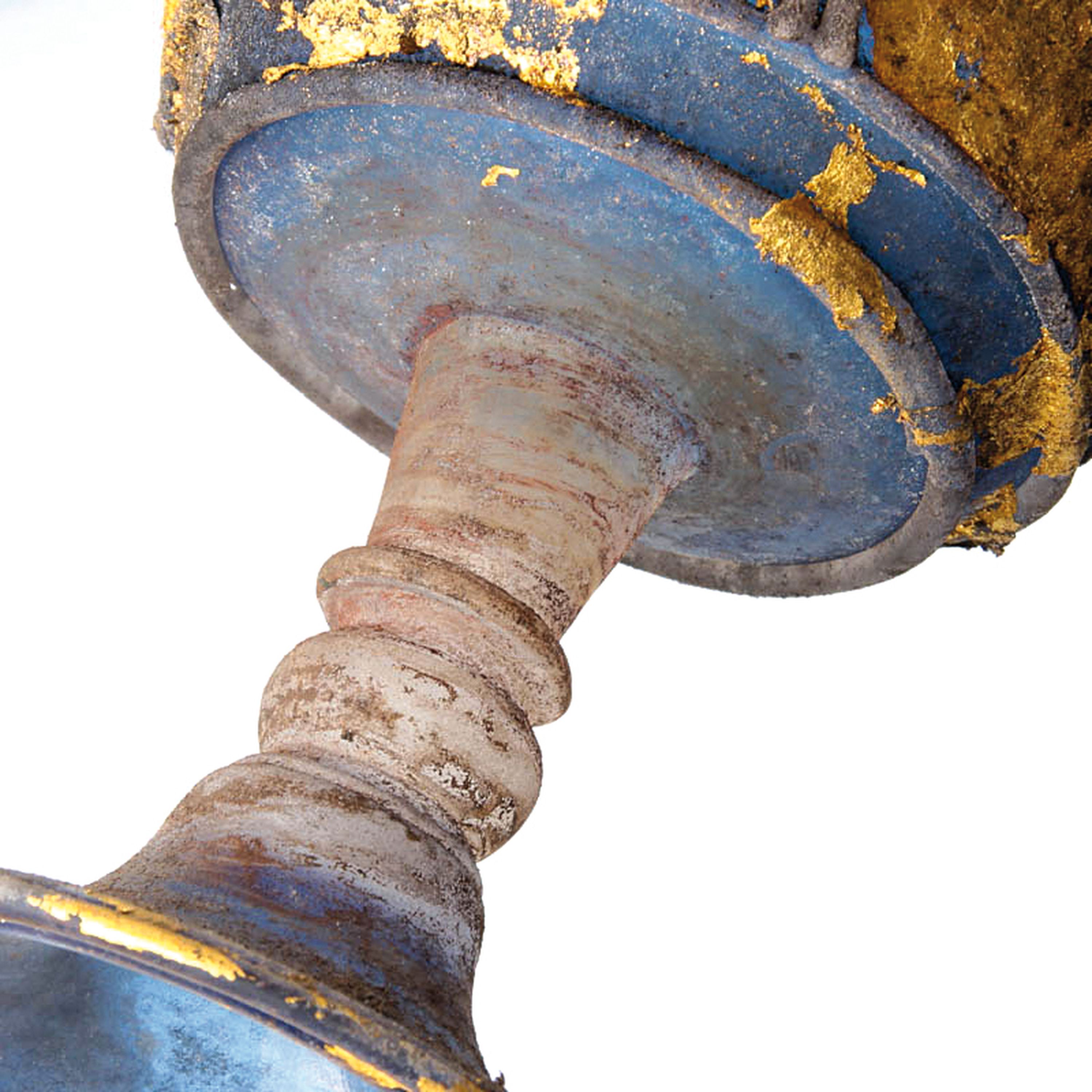 Detail d: Zwei vetro a Scavo-Schalen bzw. Pokale, Ermanno Nason für Cenedese, Murano, 1963-72, Glas, antikisierende vetro a scavo-technik in grau und blau, H. ...