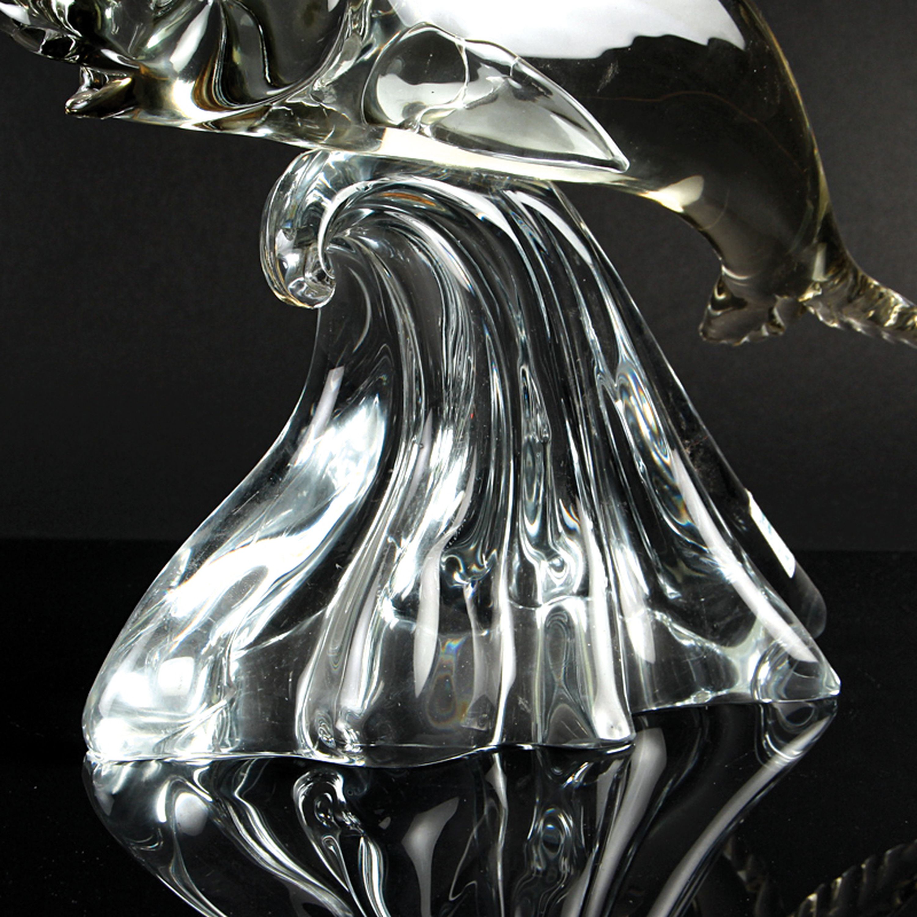 Detail o: Drei Glasskulpturen Fische, Alfredo Barbini, Murano, farbloses Glas, partiell farbig getönt, je am Boden signiert, H. ca. 28 cm; Provenienz: ...