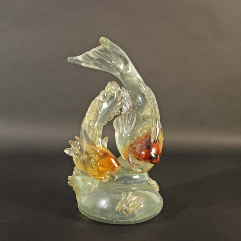 Detail b: Glasskulptur Fische, Alfredo Barbini für Cenedese, Murano, 1950er-Jahre, farbloses, partiell eingefärbtes Glas, z.T. lüstriert, Paar Fische, ...
