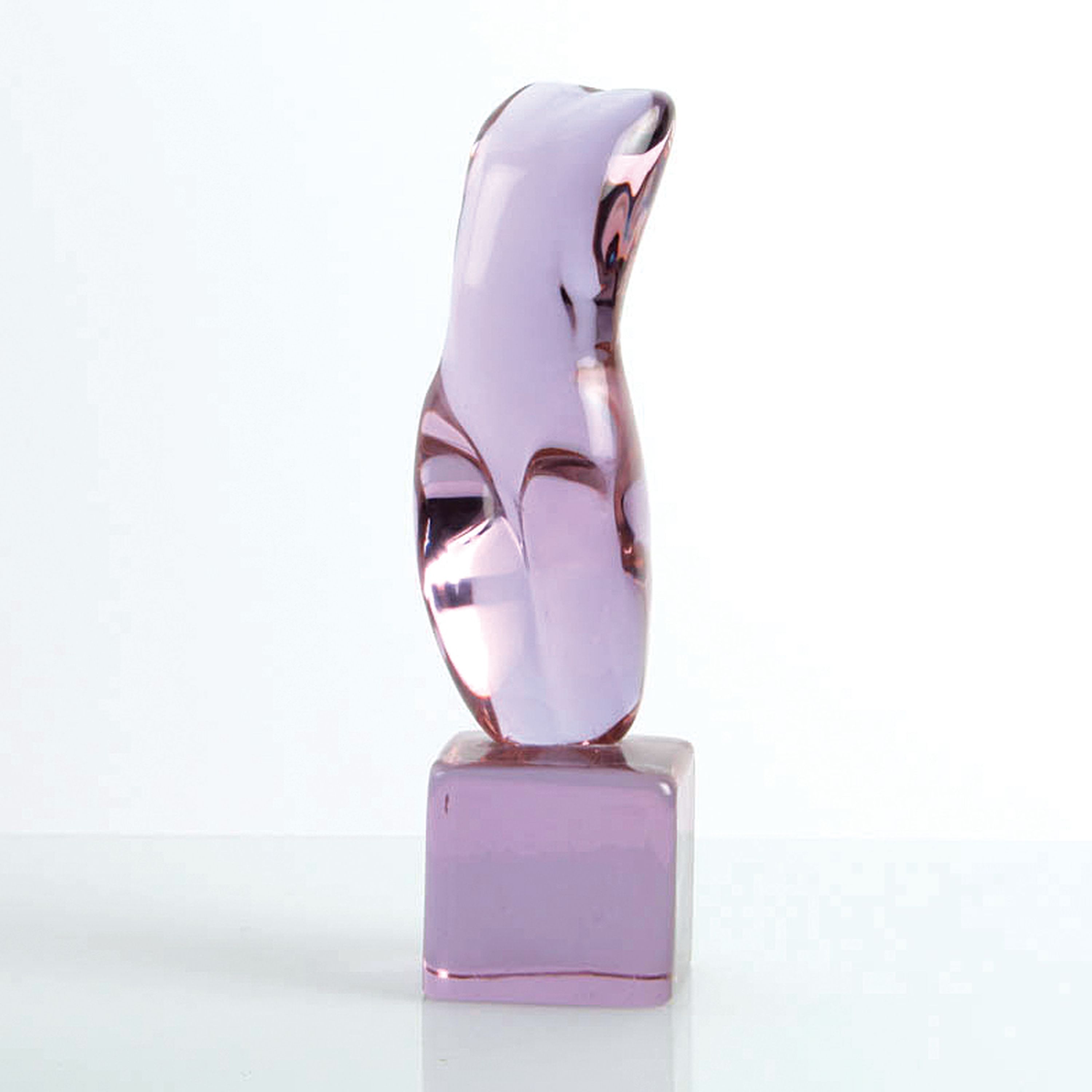 Zwei Glasskulpturen, Ermanno Nason für Cenedese, Murano, 1963-72, violettes Neodymiumglas, abstrakte weibliche Akte, H. 25 / 17 cm