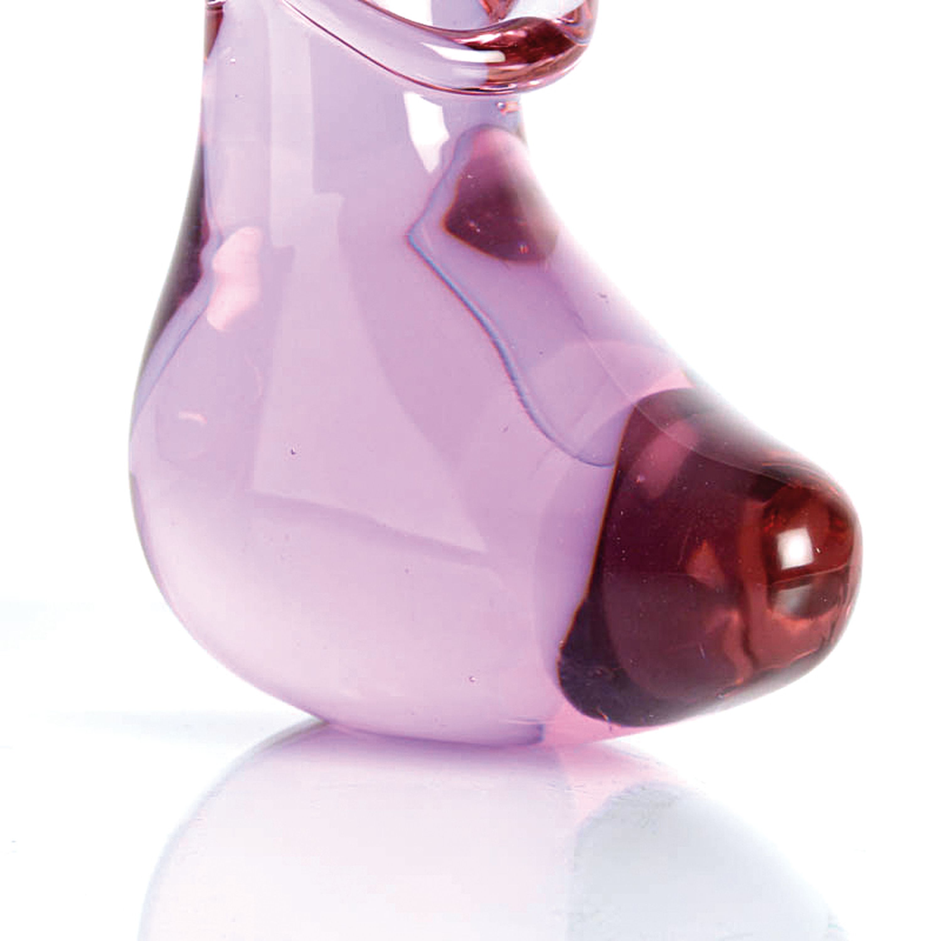 Detail d: Zwei Glasskulpturen, Ermanno Nason für Cenedese, Murano, 1963-72, violettes Neodymiumglas, abstrakte weibliche Akte, H. 25 / 17 cm
