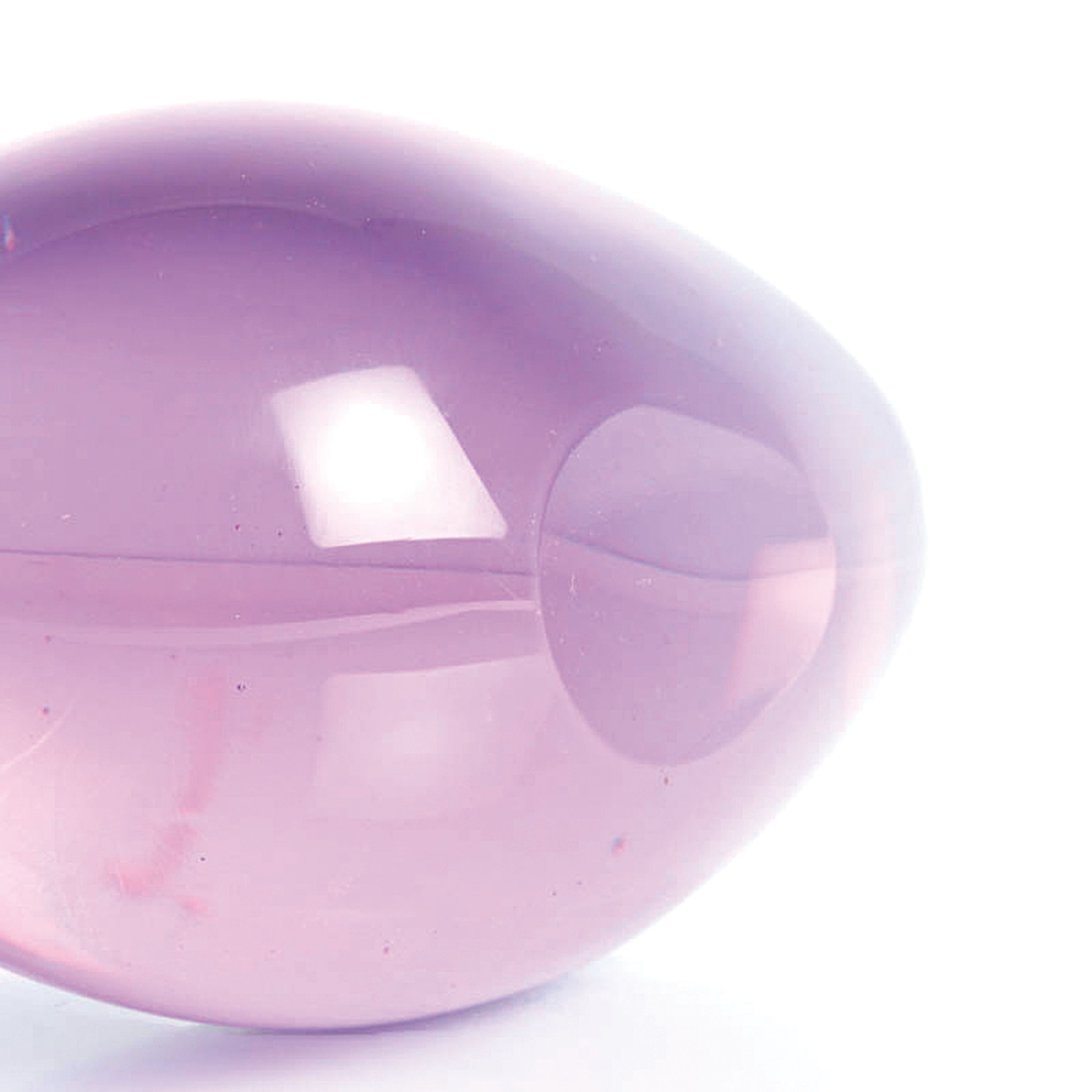 Detail h: Zwei Glasskulpturen, Ermanno Nason für Cenedese, Murano, 1963-72, violettes Neodymiumglas, abstrakte weibliche Akte, H. 25 / 17 cm