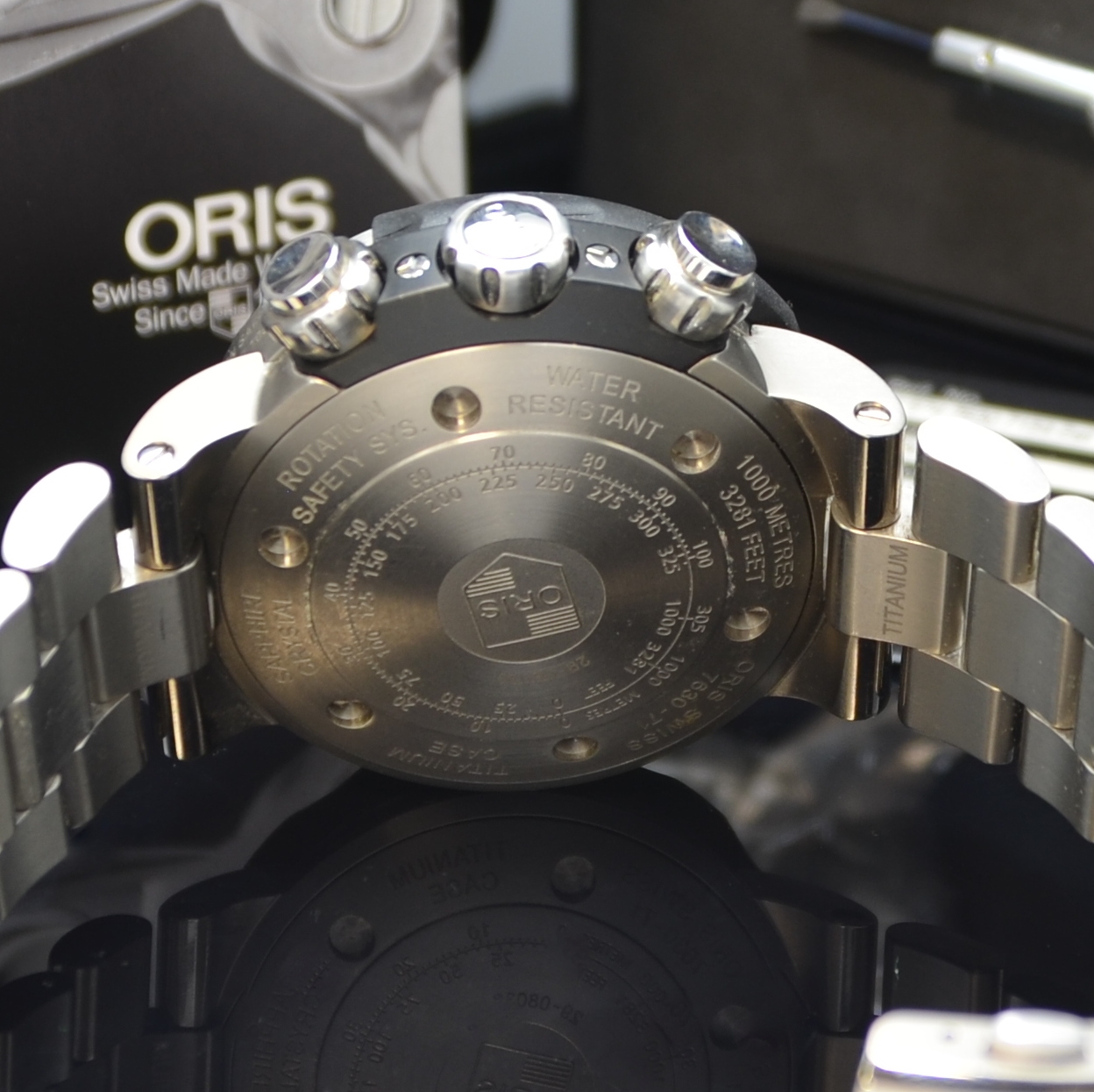 Detail d: ORIS Pro Diver Herrenchronograph Referenz 7630-71, Automatik, Titangeh. inkl. orig. Titan-Gliederband m. Faltschl., Boden, Krone sowie Drücker ...