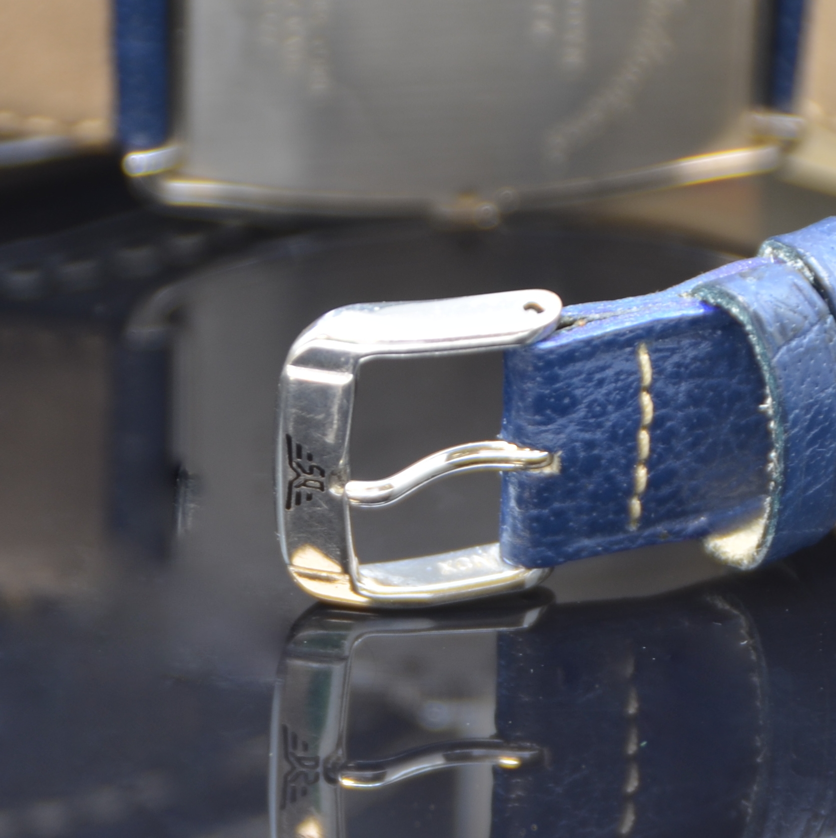 Detail b: DUBEY & SCHALDENBRAND Aerodyn Date Herrenarmbanduhr in Stahl, Schweiz um 2002, Automatik, Boden 7-fach verschr., Lederband m. orig. Dornschl., silb. ...