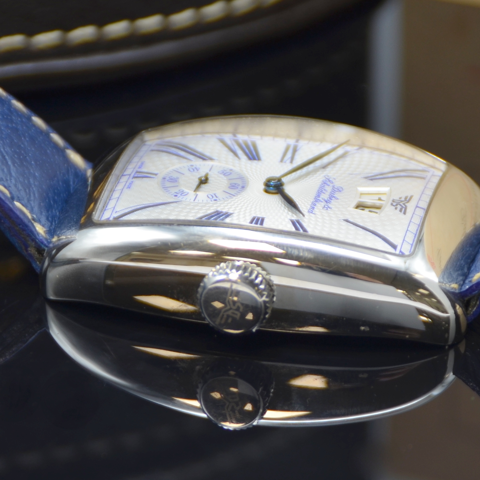 Detail c: DUBEY & SCHALDENBRAND Aerodyn Date Herrenarmbanduhr in Stahl, Schweiz um 2002, Automatik, Boden 7-fach verschr., Lederband m. orig. Dornschl., silb. ...