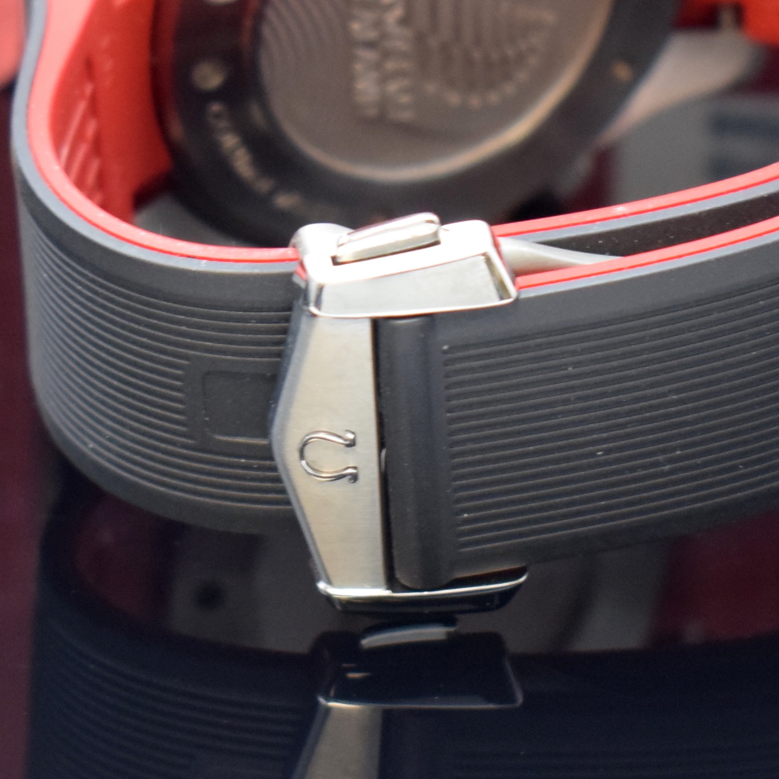 Detail b: OMEGA Seamaster Diver 300M ETNZ Co-Axial Chronometer Herrenchronograph Referenz 212.92.44.50.99.001, Schweiz verk. lt. beil. Garantie 09/2015, ...