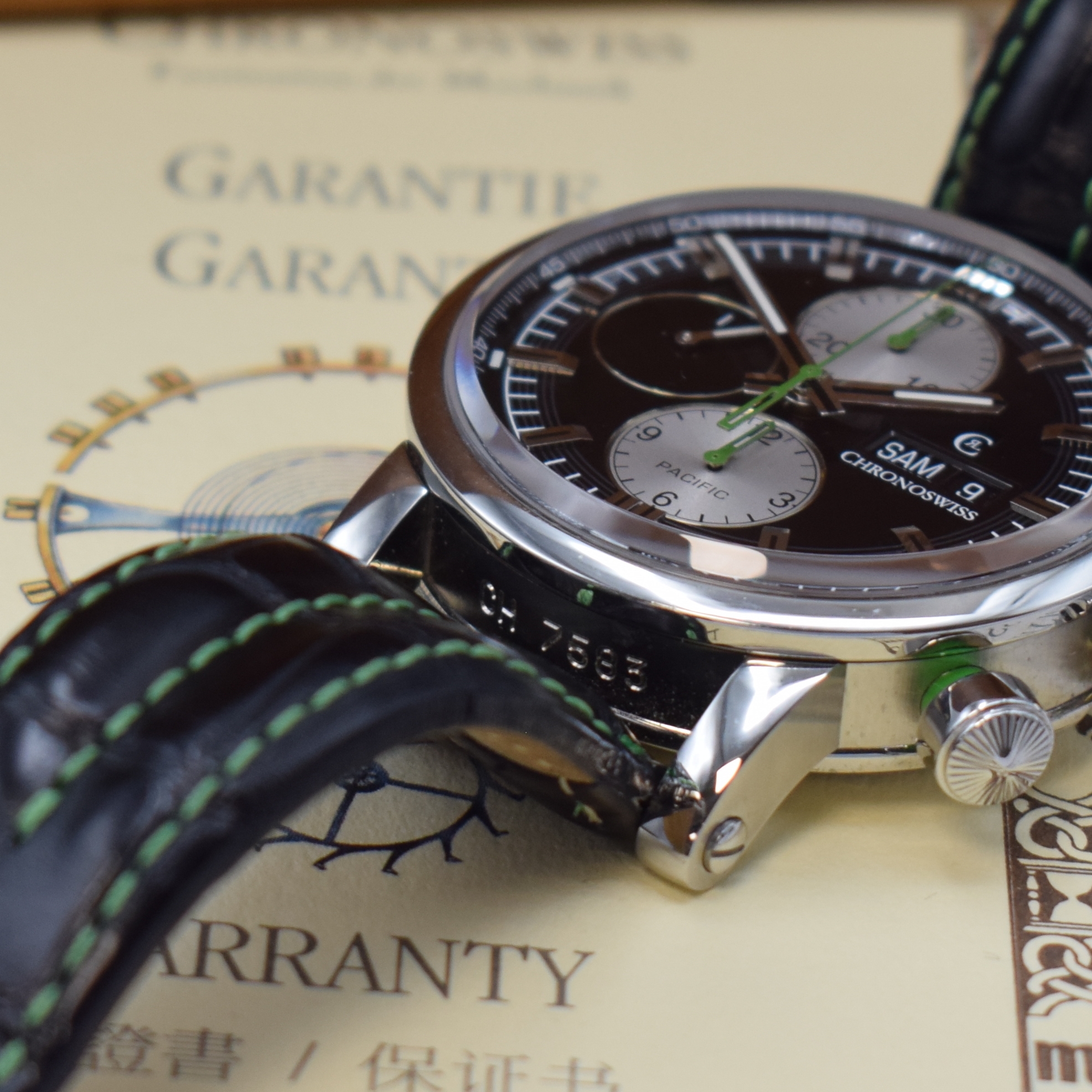 Detail d: CHRONOSWISS Pacific Armbandchronograph Referenz CH7583, Automatik, beids. vergl. Geh. in Edelstahl inkl. orig. Lederband m. Dornschl., Boden 5-fach ...