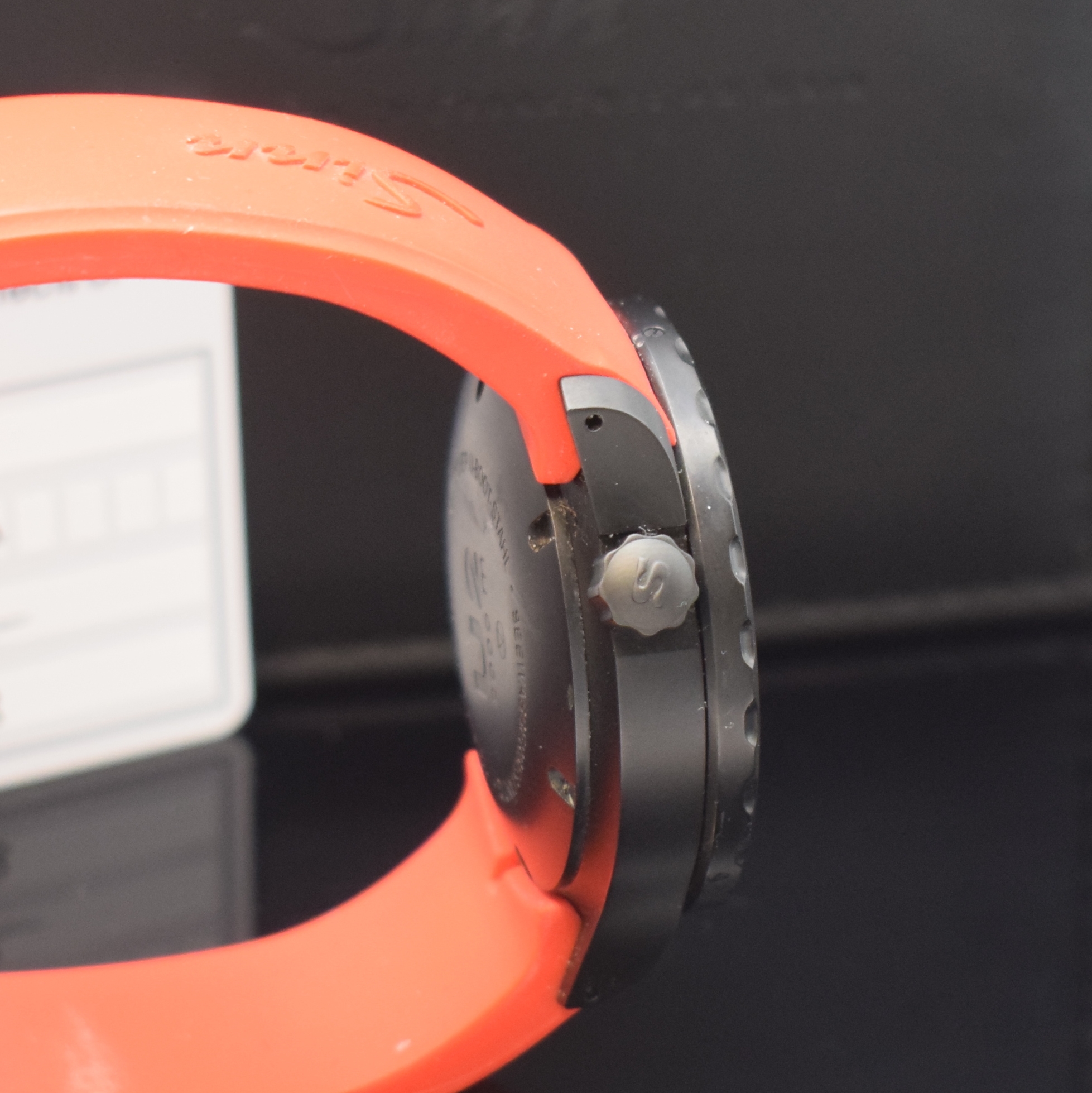 Detail c: SINN U2 Herrenarmbanduhr Einsatzzeitmesser Referenz 1020.5487, Automatik, Deutscher U- Boot Stahl, Boden u. Krone verschr., orig. Kautschukband m. ...