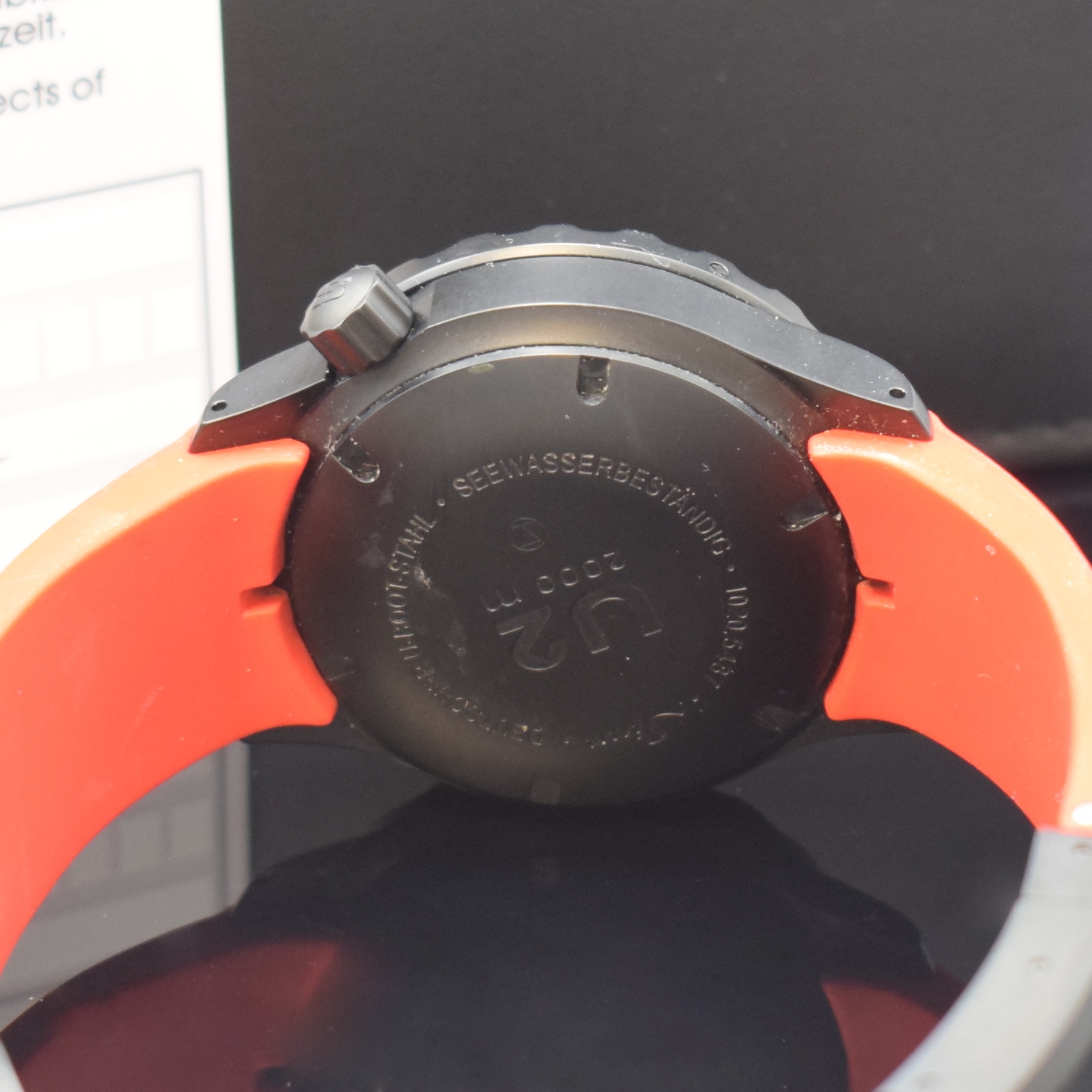 Detail d: SINN U2 Herrenarmbanduhr Einsatzzeitmesser Referenz 1020.5487, Automatik, Deutscher U- Boot Stahl, Boden u. Krone verschr., orig. Kautschukband m. ...