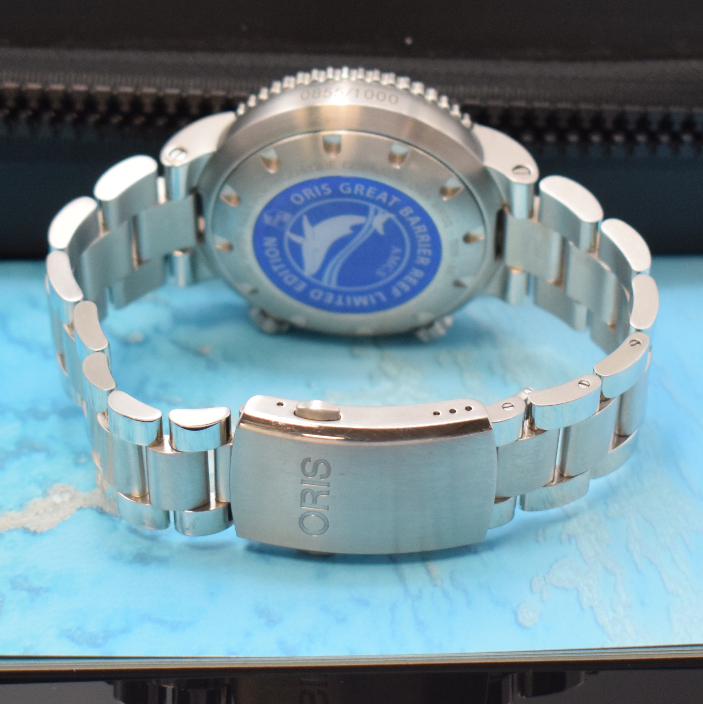 Detail b: ORIS auf 1000 Stück limitierte Herrenarmbanduhr Great Barrier Reef Referenz 7609-85, Schweiz um 2010, Automatik, Edelstahlgeh. inkl. orig. ...