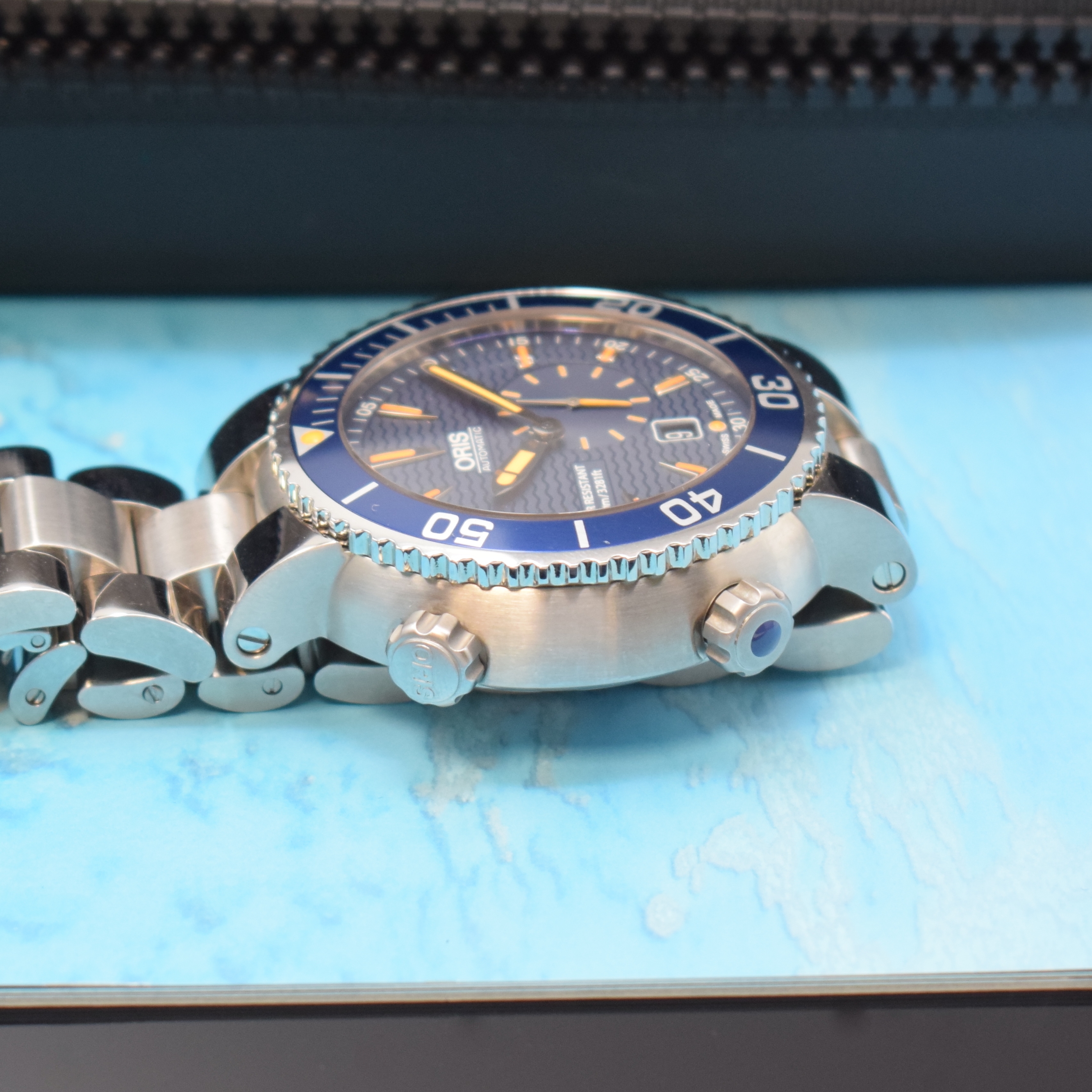 Detail c: ORIS auf 1000 Stück limitierte Herrenarmbanduhr Great Barrier Reef Referenz 7609-85, Schweiz um 2010, Automatik, Edelstahlgeh. inkl. orig. ...