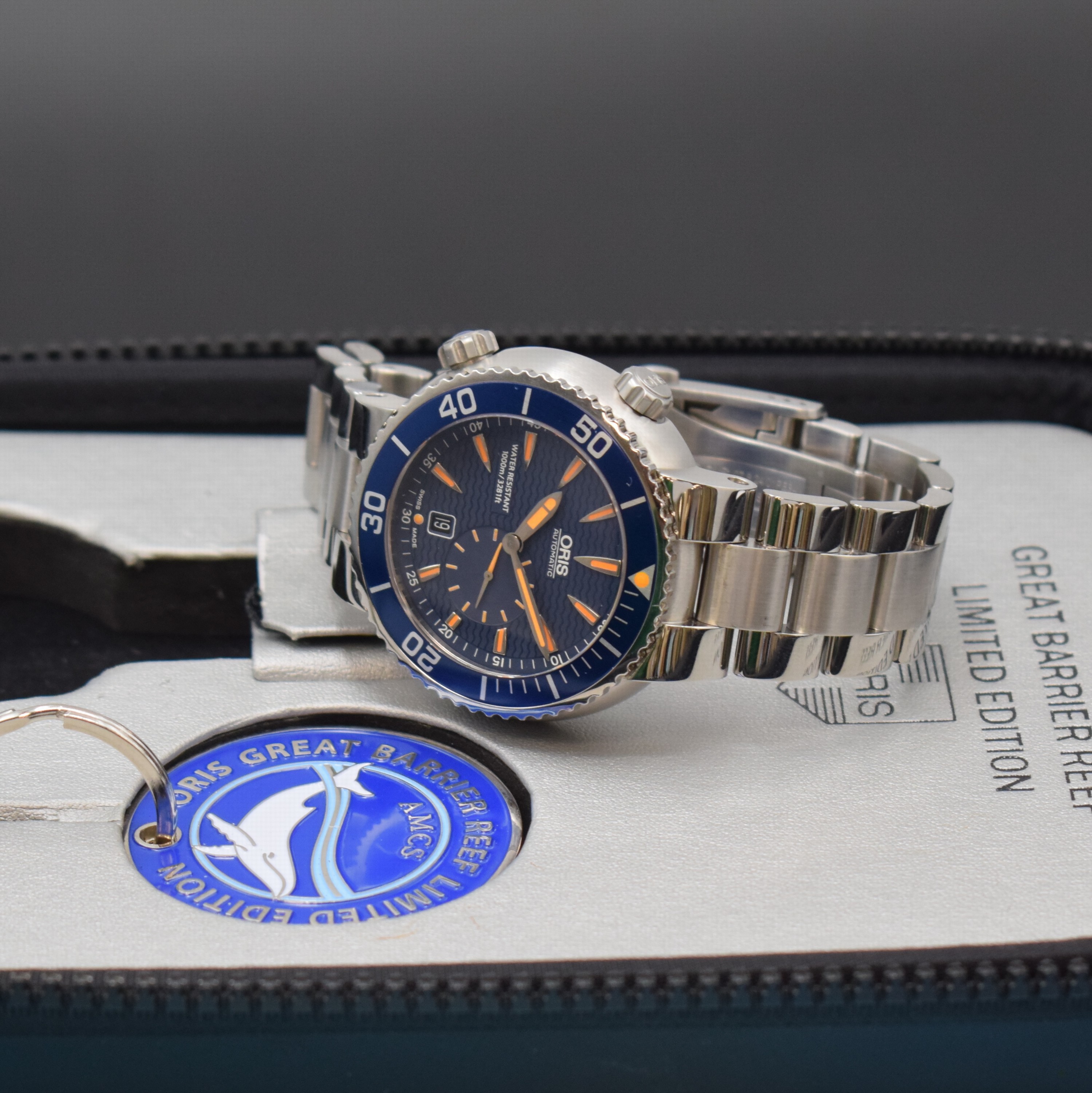 Detail e: ORIS auf 1000 Stück limitierte Herrenarmbanduhr Great Barrier Reef Referenz 7609-85, Schweiz um 2010, Automatik, Edelstahlgeh. inkl. orig. ...
