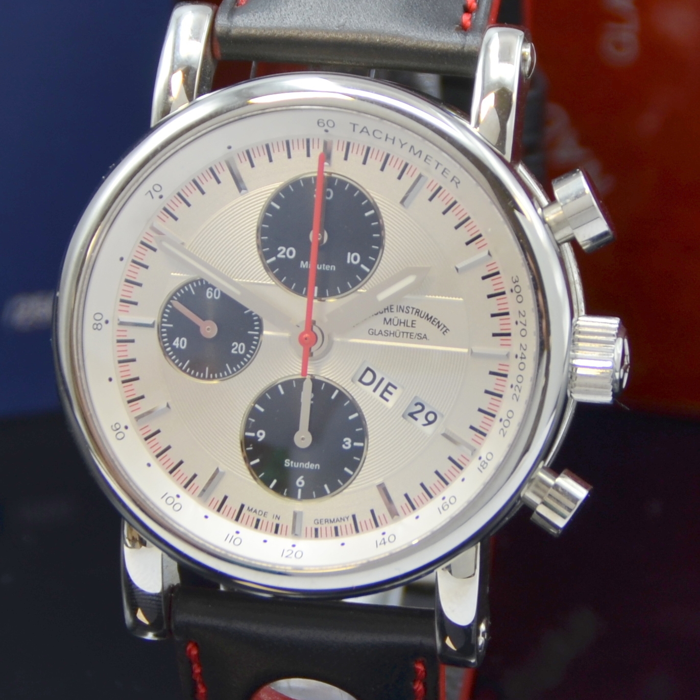 Detail a: NAUTISCHE INSTRUMENTE MÜHLE GLASHÜTTE auf 250 Stück limitierter Armbandchronograph Teutonia SC Referenz M1-29-45, Deutschland um 2010, Automatik, ...