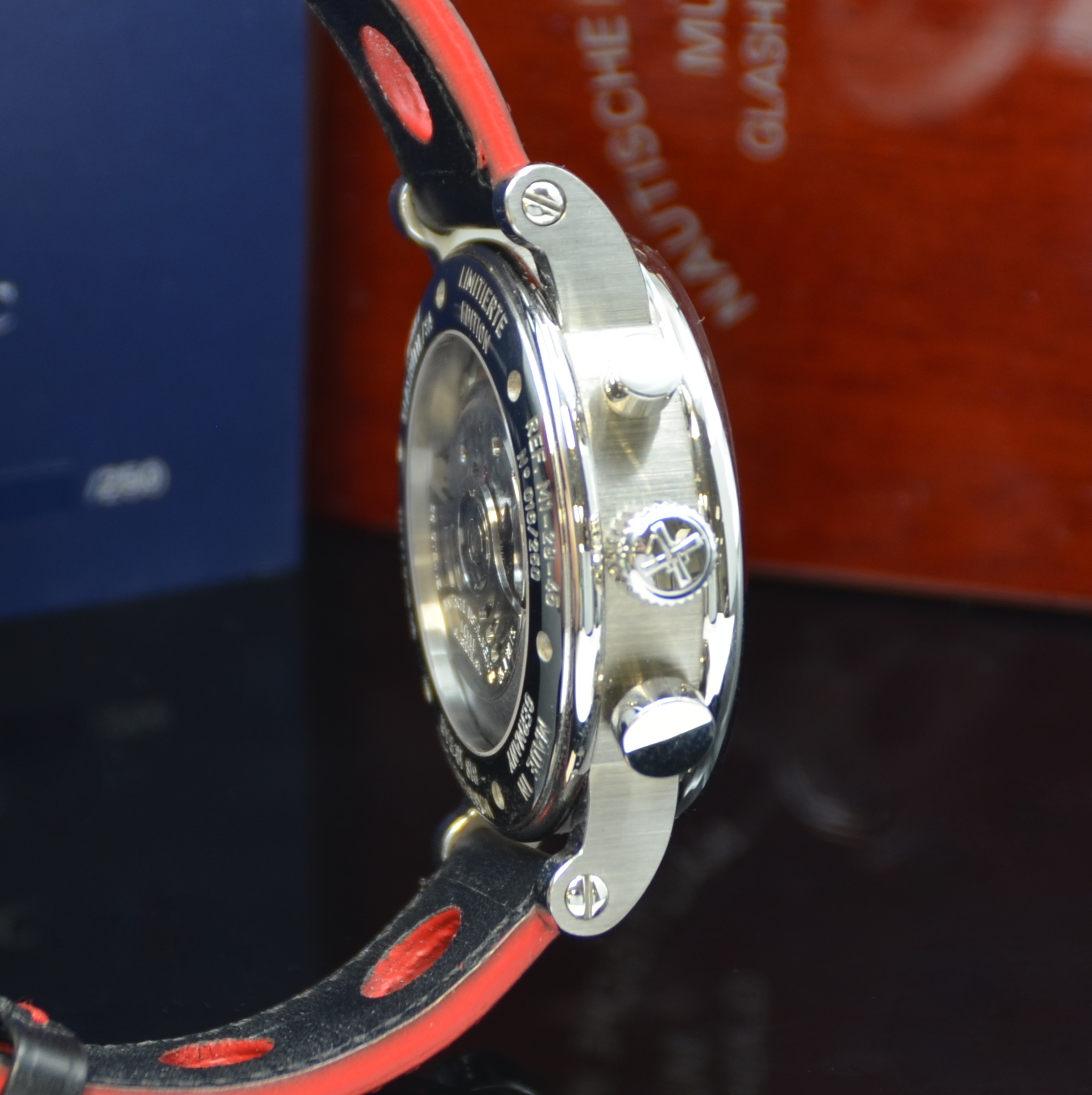 Detail c: NAUTISCHE INSTRUMENTE MÜHLE GLASHÜTTE auf 250 Stück limitierter Armbandchronograph Teutonia SC Referenz M1-29-45, Deutschland um 2010, Automatik, ...