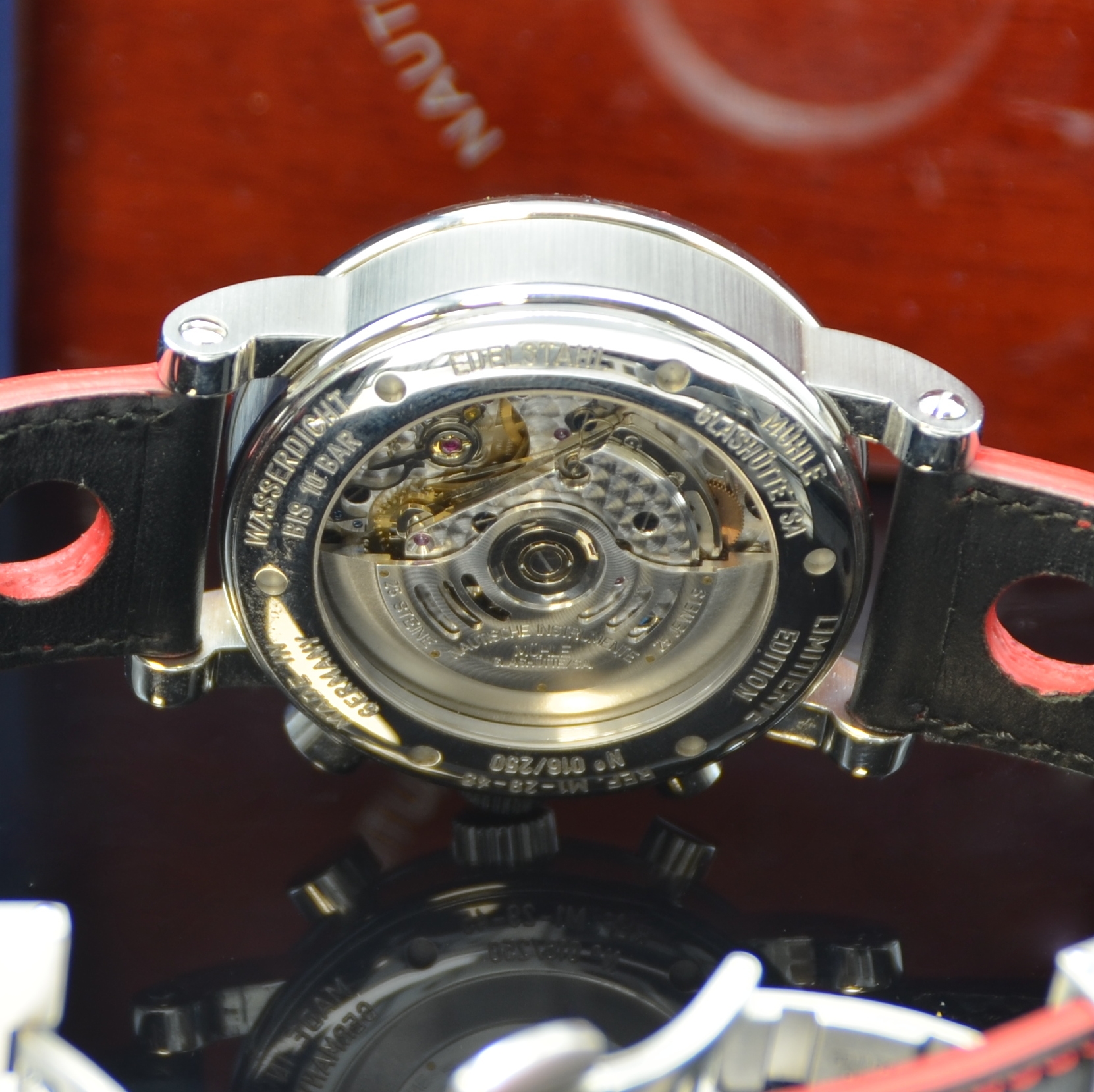 Detail e: NAUTISCHE INSTRUMENTE MÜHLE GLASHÜTTE auf 250 Stück limitierter Armbandchronograph Teutonia SC Referenz M1-29-45, Deutschland um 2010, Automatik, ...