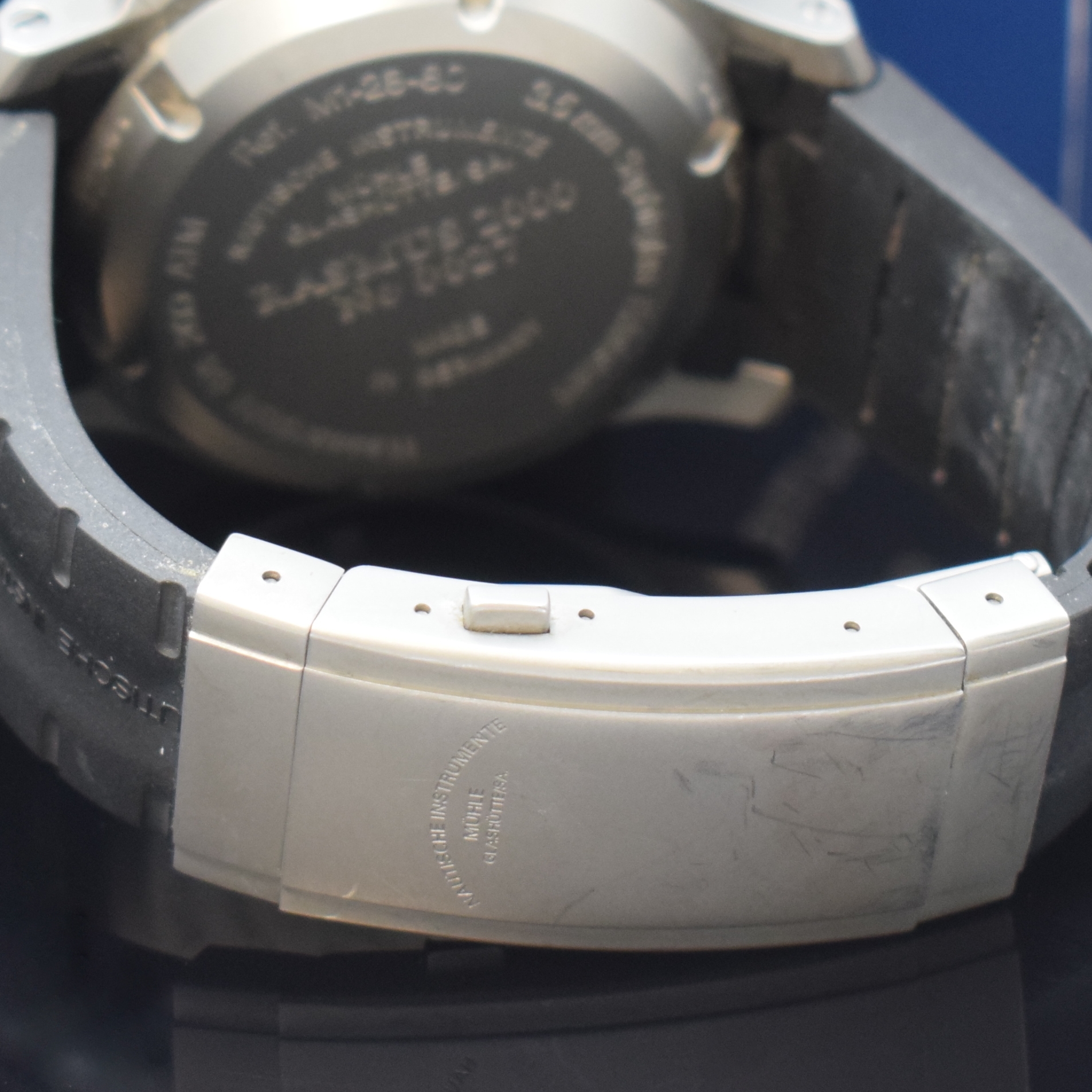Detail b: NAUTISCHE INSTRUMENTE MÜHLE GLASHÜTTE Herrenarmbanduhr Rasmus 2000 Referenz M1-28-80, Automatik, Edelstahlgeh. inkl. orig. Kautschukband m. ...