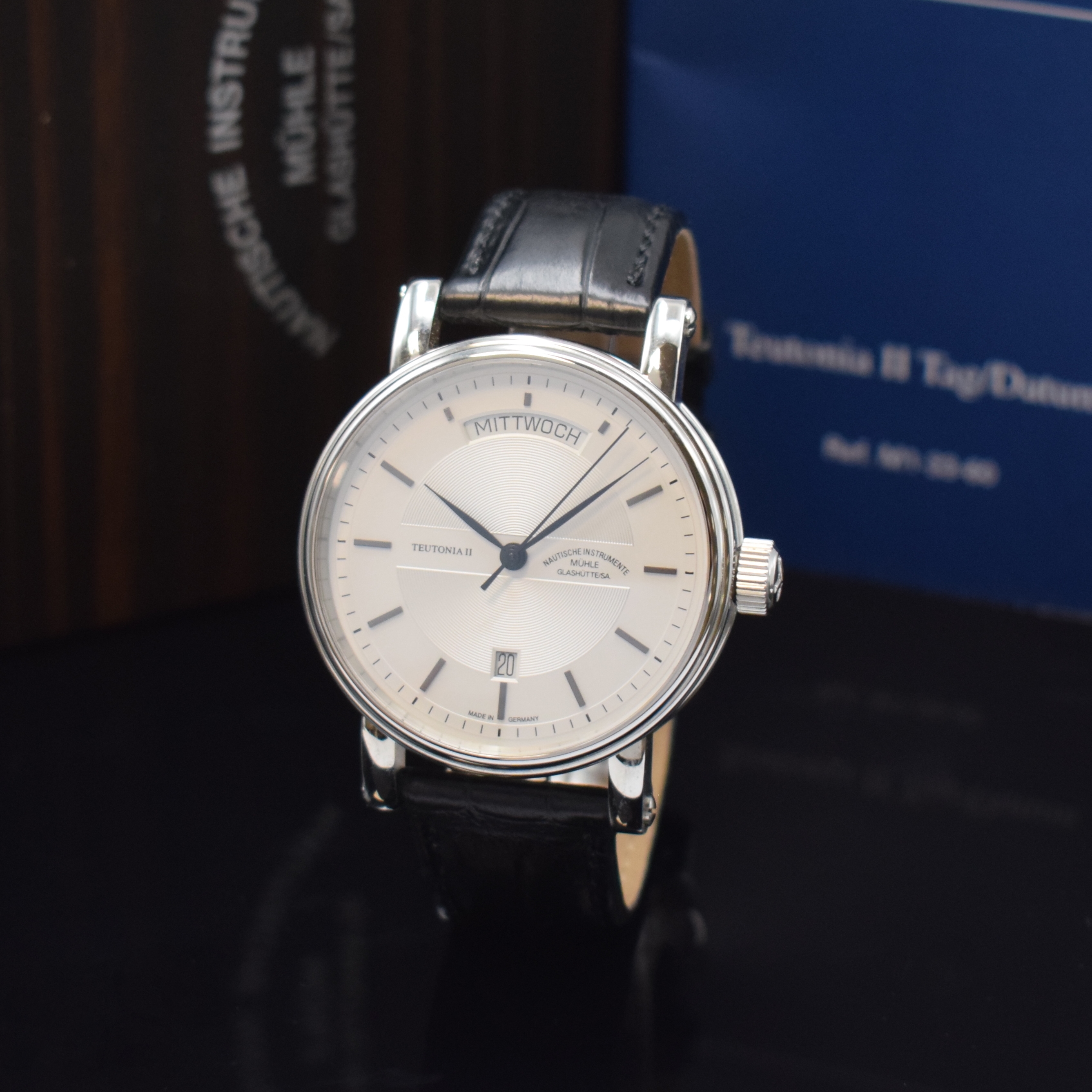 NAUTISCHE INSTRUMENTE MÜHLE GLASHÜTTE Herrenarmbanduhr Teutonia II Referenz M1-33-60, Deutschland um 2010, Automatik, beids. vergl. Geh. in Stahl ...