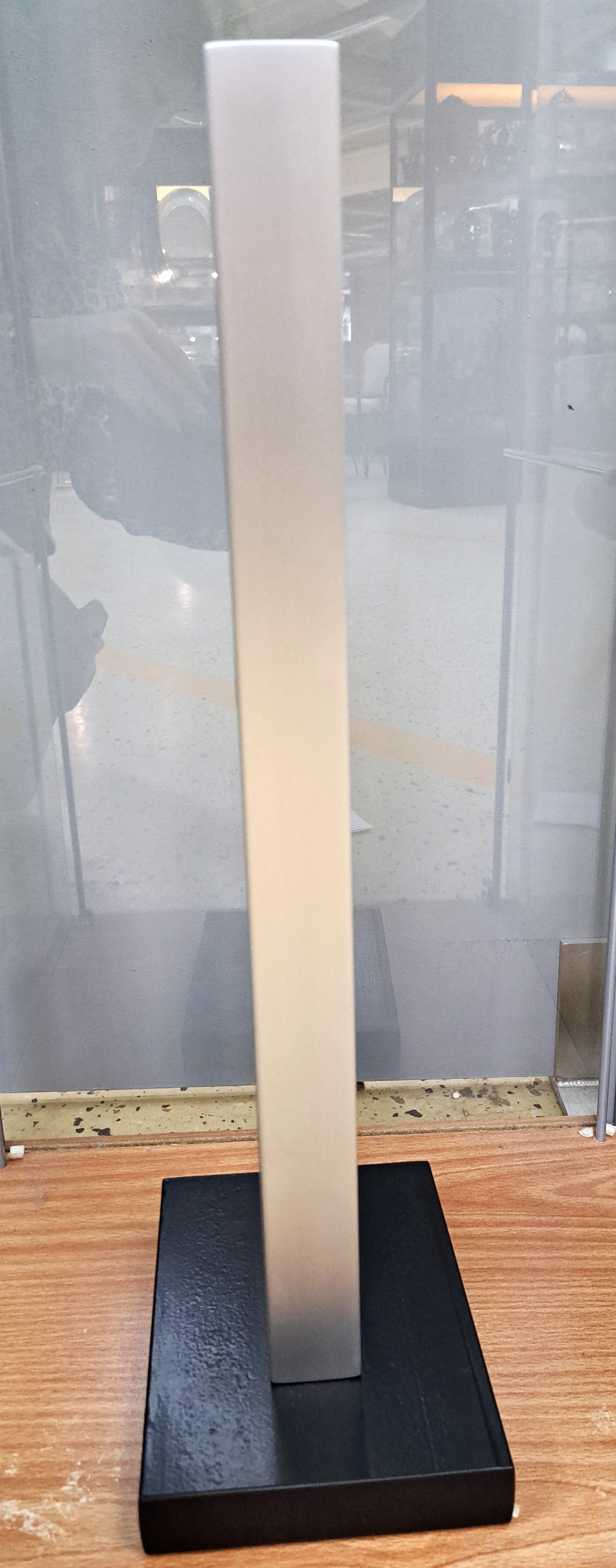 Detail e: Mollenhauer, Steffen, geb. 1972 Staßfurt, zeitgenössischer Künstler aus Goch, Schwerpunkt Großplastiken aus Holz und Installationen, hier: ...