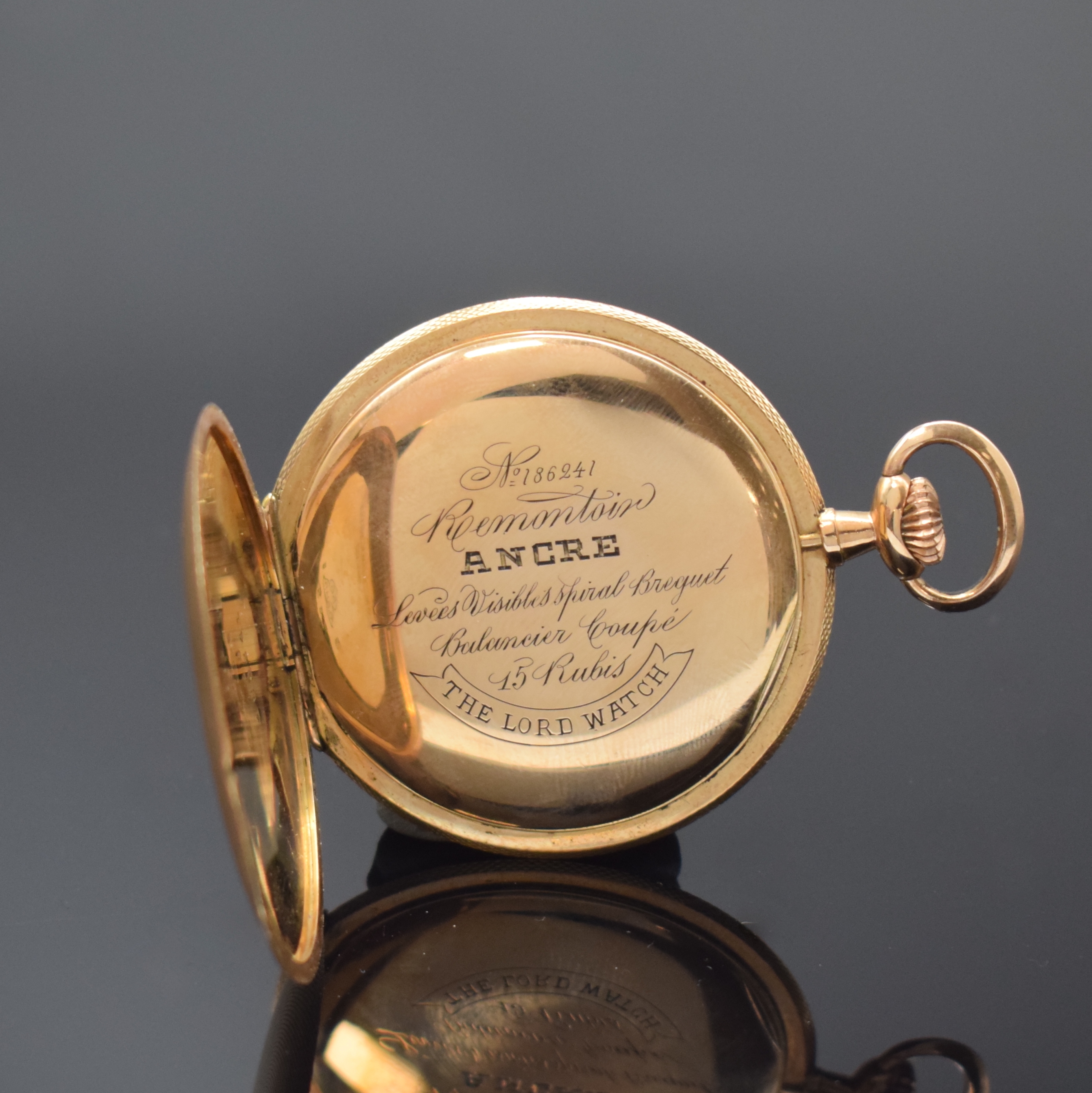 Detail c: THE LORD WATCH offene Herrentaschenuhr in RG 585/000, Schweiz um 1920, 3-teil. Goldgeh. sym. guill./l. dell., Boden m. freiem Monogrammspiegel, verg. ...