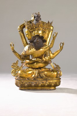 Image Große Altarfigur mit sechs Armen und drei Gesichtern, wohl Yogambara mit ...