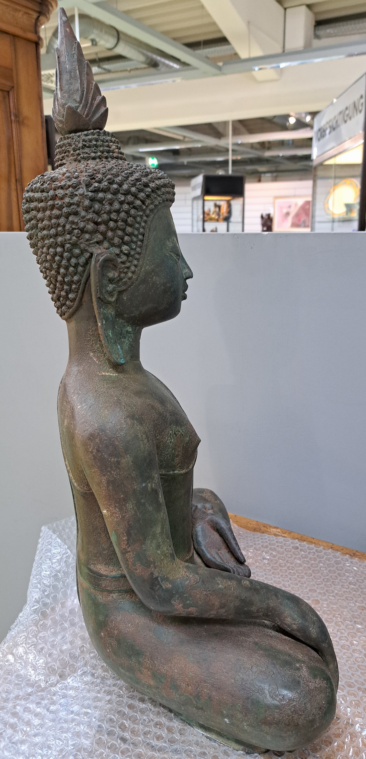 Detail g: Großer Buddha, Laos, 20. Jh., Bronze, H.ca. 46 cm, ohne Sockel
