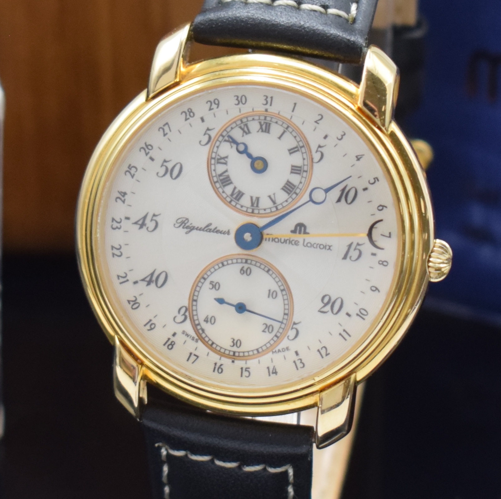 Detail a: MAURICE LACROIX auf 999 Stück limitierte Herrenarmbanduhr Regulateur Referenz 53401, Schweiz verk. lt. beil. Pap. 12/1992, Handaufzug, verg. Geh. ...