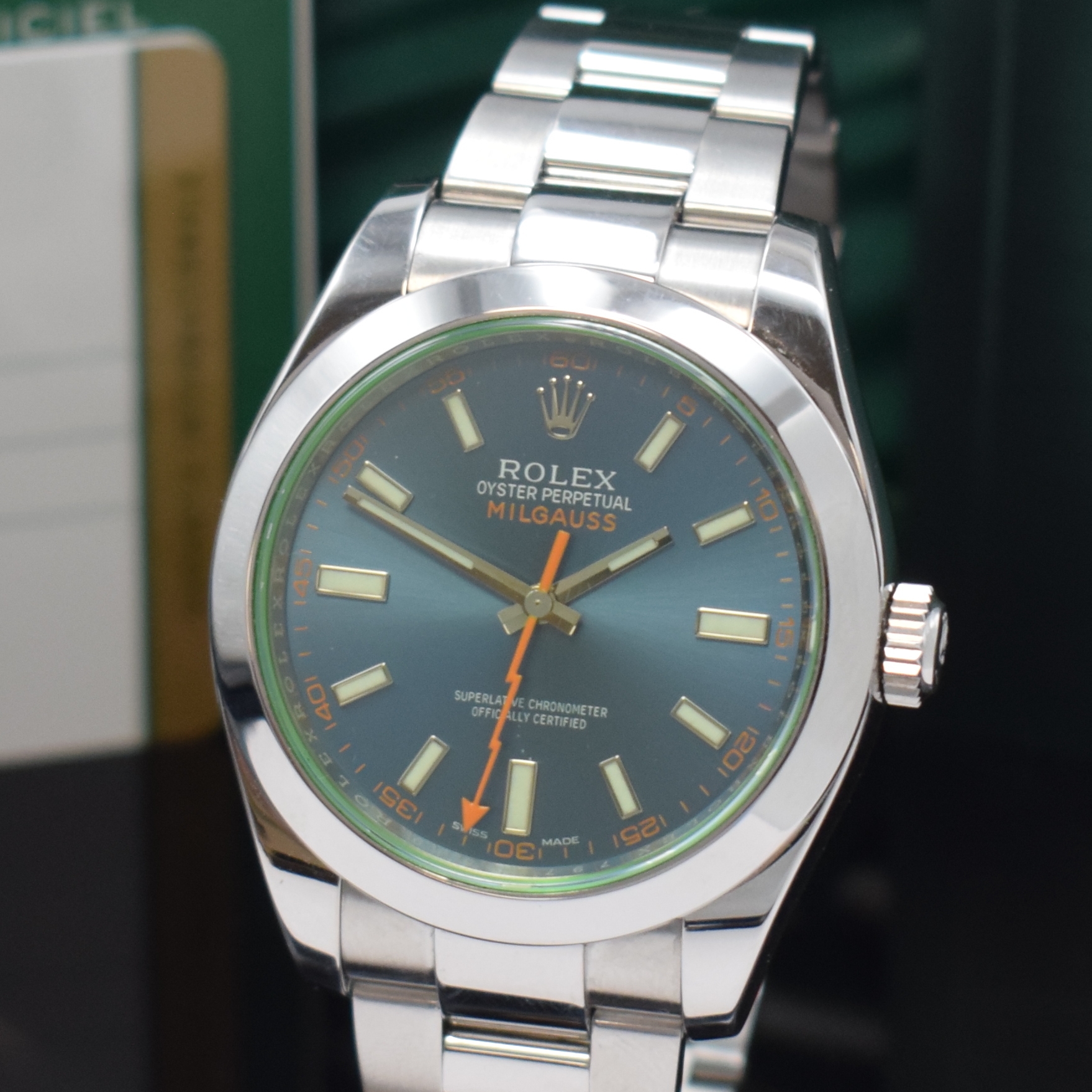 Detail a: ROLEX Herrenarmbanduhr Oyster Perpetual Milgauss Referenz 116400GV, Automatik, LC 200, Chronometer der Superlative in Edelstahl inkl. Oysterband m. ...