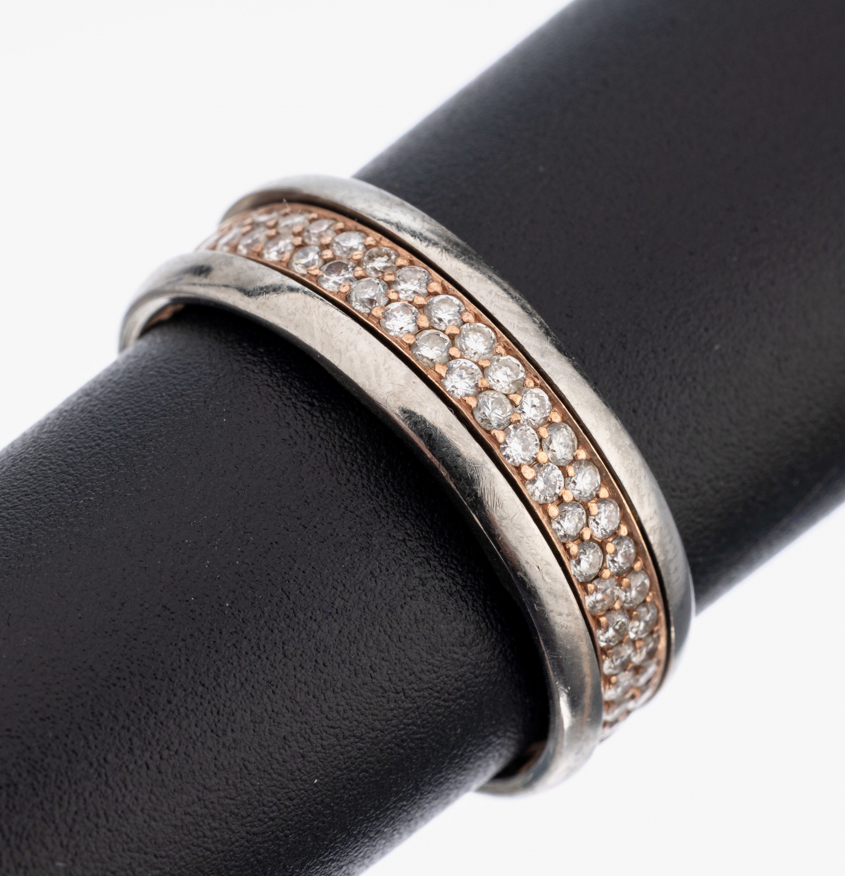 8 kt Gold und Palladium Brillant-Ring, RG 333/000 und Palladium 500/000, Brillanten zus.ca. 0.42 ct Weiß/si, Angaben grav., Mittelringlose ...