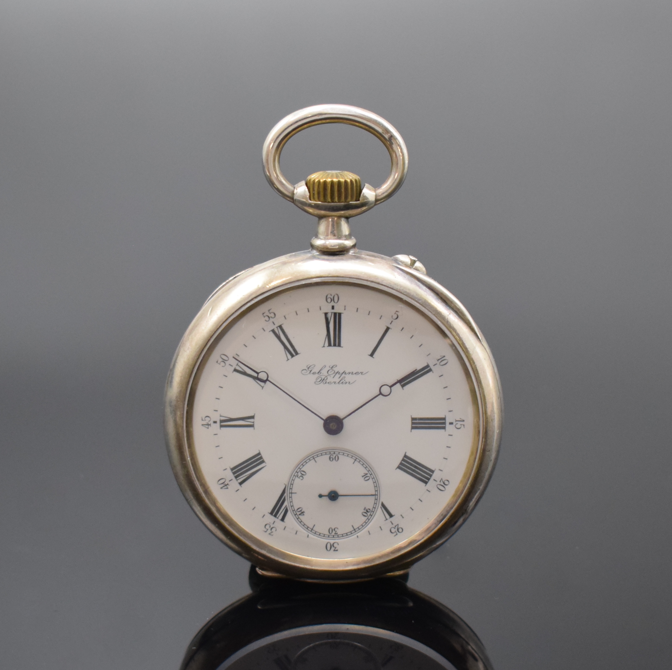 GEB. EPPNER BERLIN / LONGINES offene Herrentaschenuhr in 800er Silber, Schweiz/Deutschland um 1890, guill. Geh. dell., grav. Monogramm m. Krone, ...