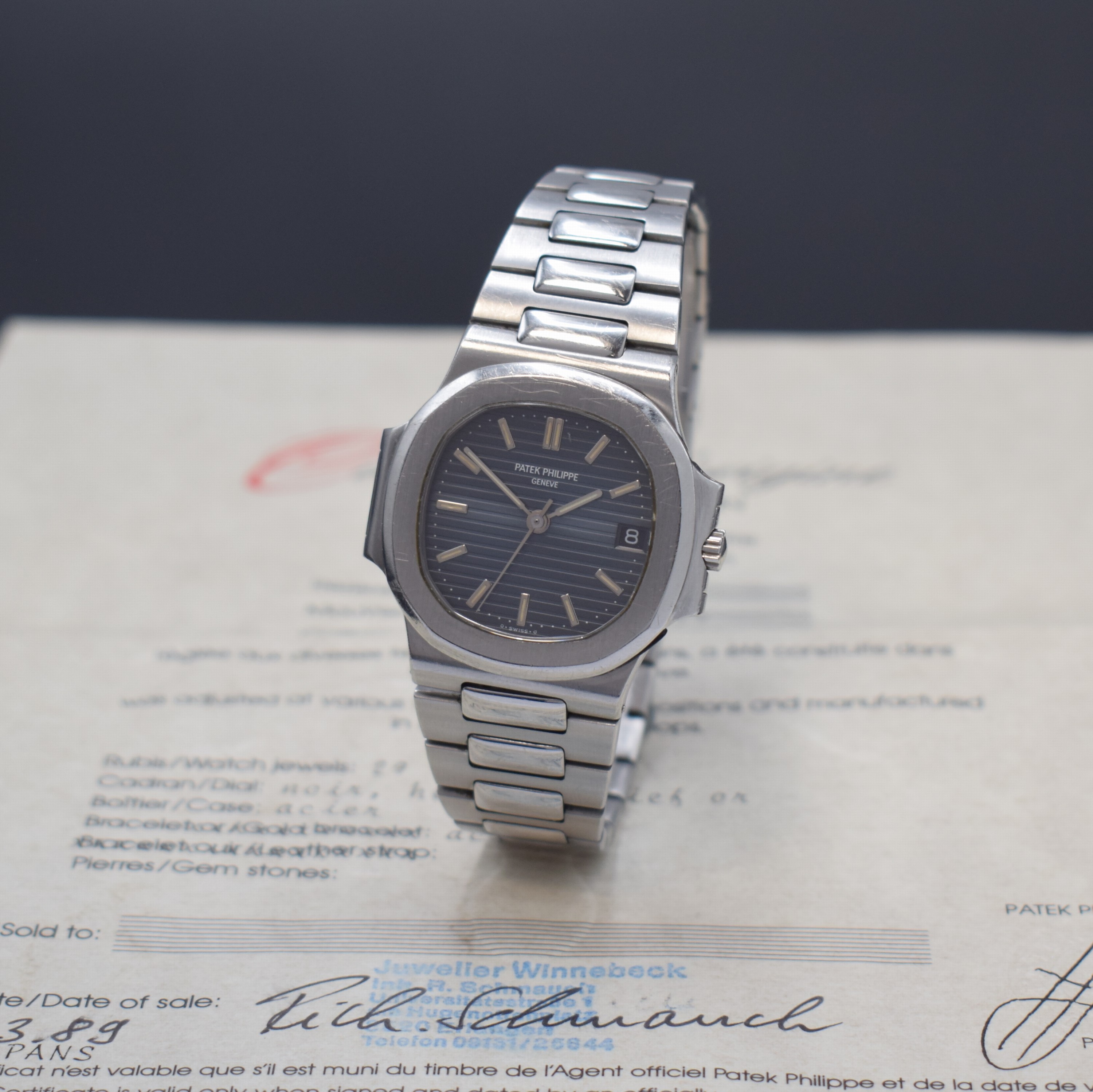 PATEK PHILIPPE hochfeine Herrenarmbanduhr Modell Nautilus Referenz 3800/001 designed von Gerald Genta mit original Zertifikat, Schweiz verkauft ...