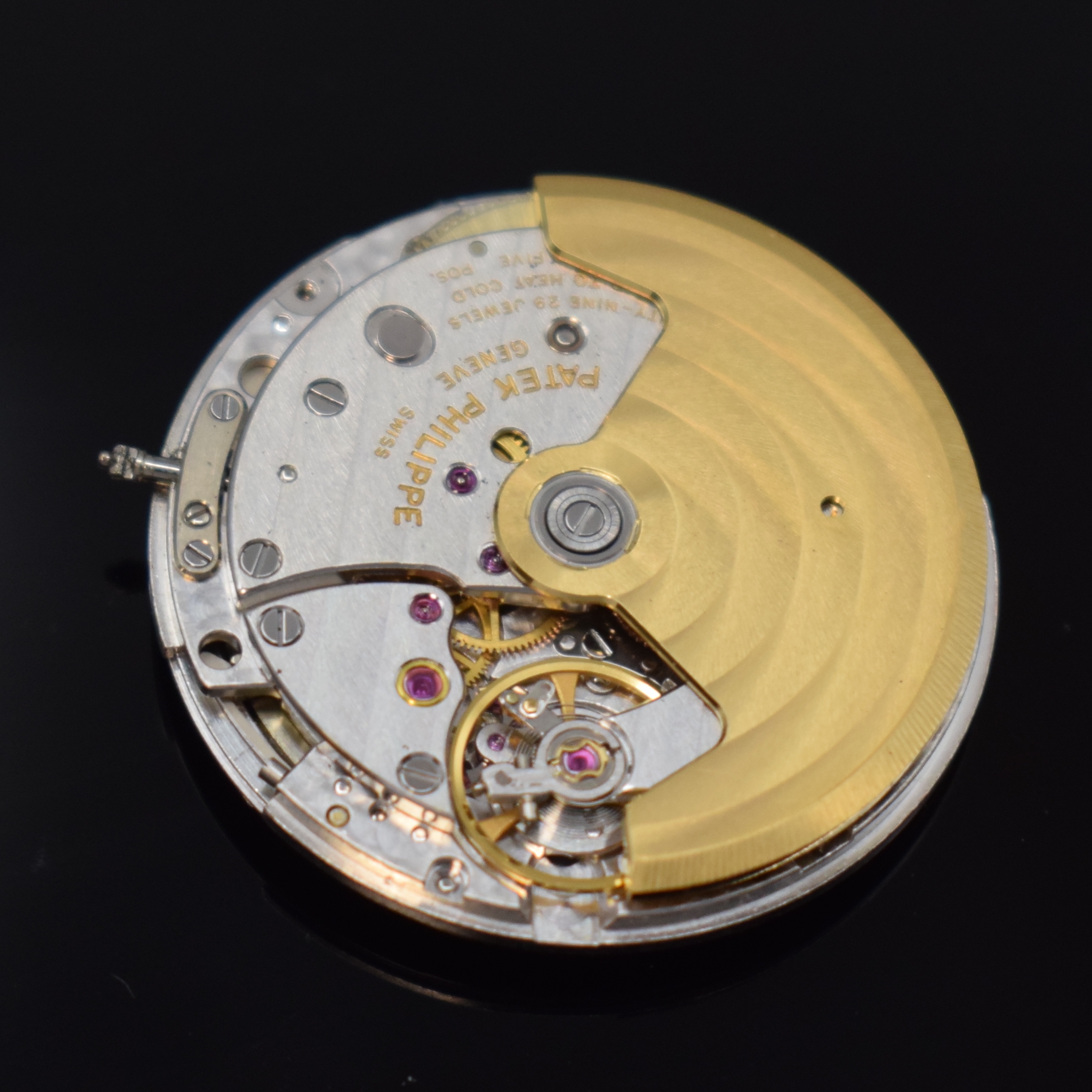 Detail i: PATEK PHILIPPE hochfeine Herrenarmbanduhr Modell Nautilus Referenz 3800/001 designed von Gerald Genta mit original Zertifikat, Schweiz verkauft ...