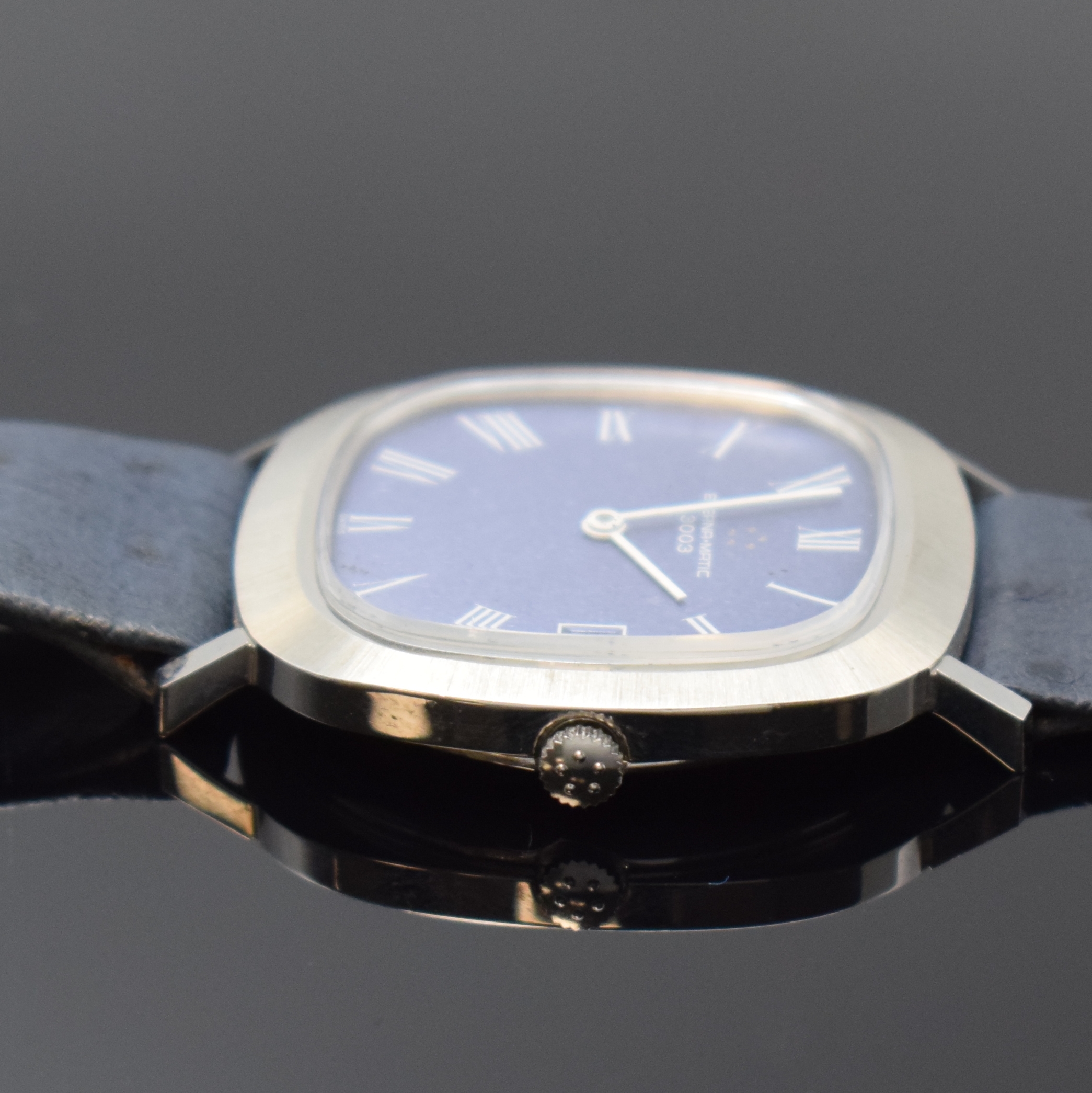 Detail g: 2 ETERNA-MATIC Herrenarmbanduhren Modellserie 2002 und 2003, Schweiz um 1970/80, Edelstahlgeh. inkl. orig. Lederbändern m. orig. Dornschl., Böden ...