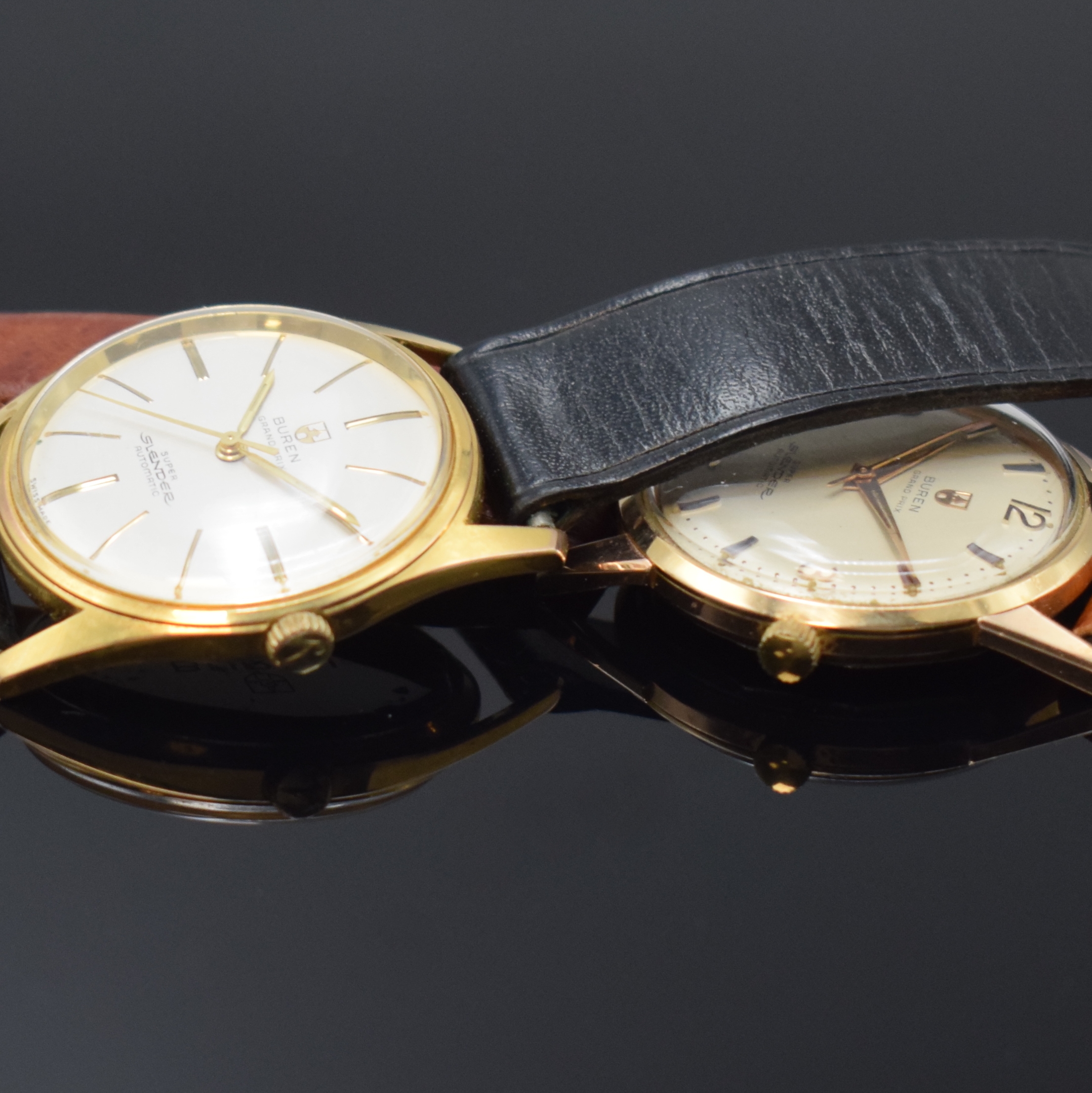 Detail c: 2 BUREN Herrenarmbanduhr Grand Prix Super Slender, Automatik mit Microrotor, Schweiz um 1965, verg. Metallgeh. m. verschr. Edelstahlböden, rotverg. ...