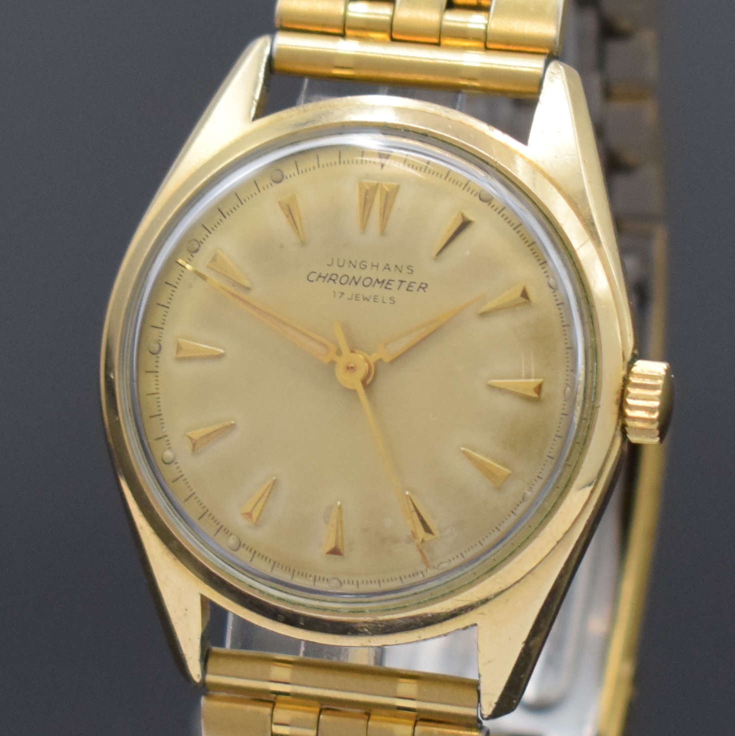 Detail a: JUNGHANS Chronometer vergoldete Herrenarmbanduhr, Deutschland um 1954, Handaufzug, Edelstahlboden verschr., neutrales Band, gold. Zifferbl. m. ...