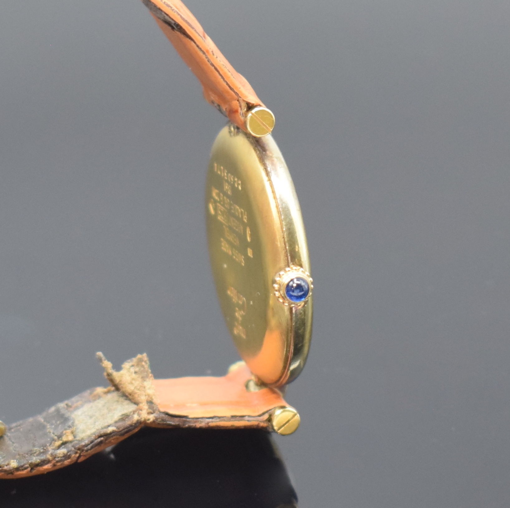 Detail c: CARTIER Vermeil Damenarmbanduhr Referenz 1861, Schweiz um 1990, quarz, verg. 925er Silbergeh. inkl. Lederband (zu ern.) mit orig. Faltschl., Boden ...