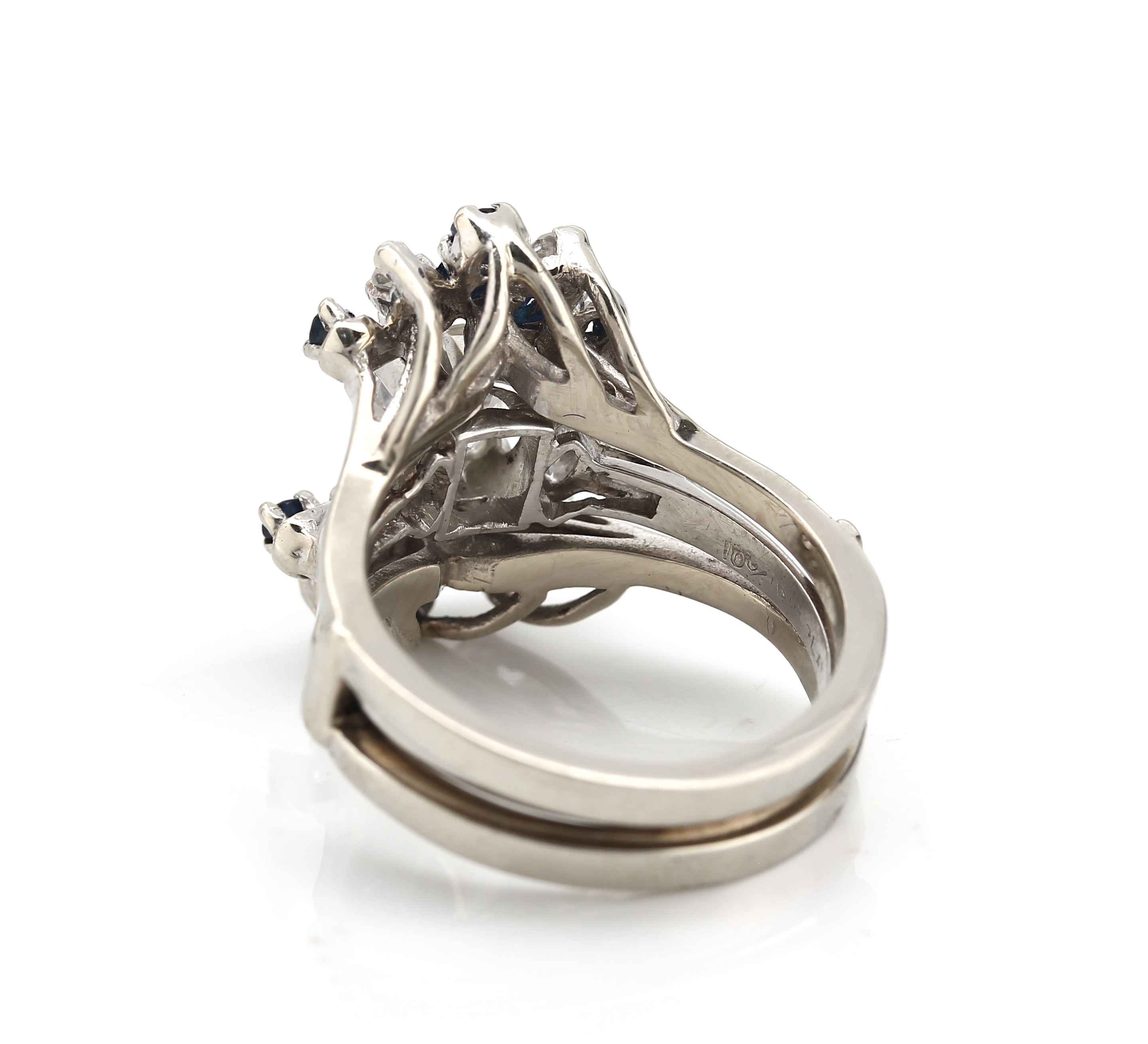 Detail b: Saphir-Brillant-Kombinationsring, 1 x Ring mit Brillant Solitär, 10 % Iridium- Platin-Fassung, Brillant ca. 1.25 ct Weiß/p lasergebohrt (mit IGI ...