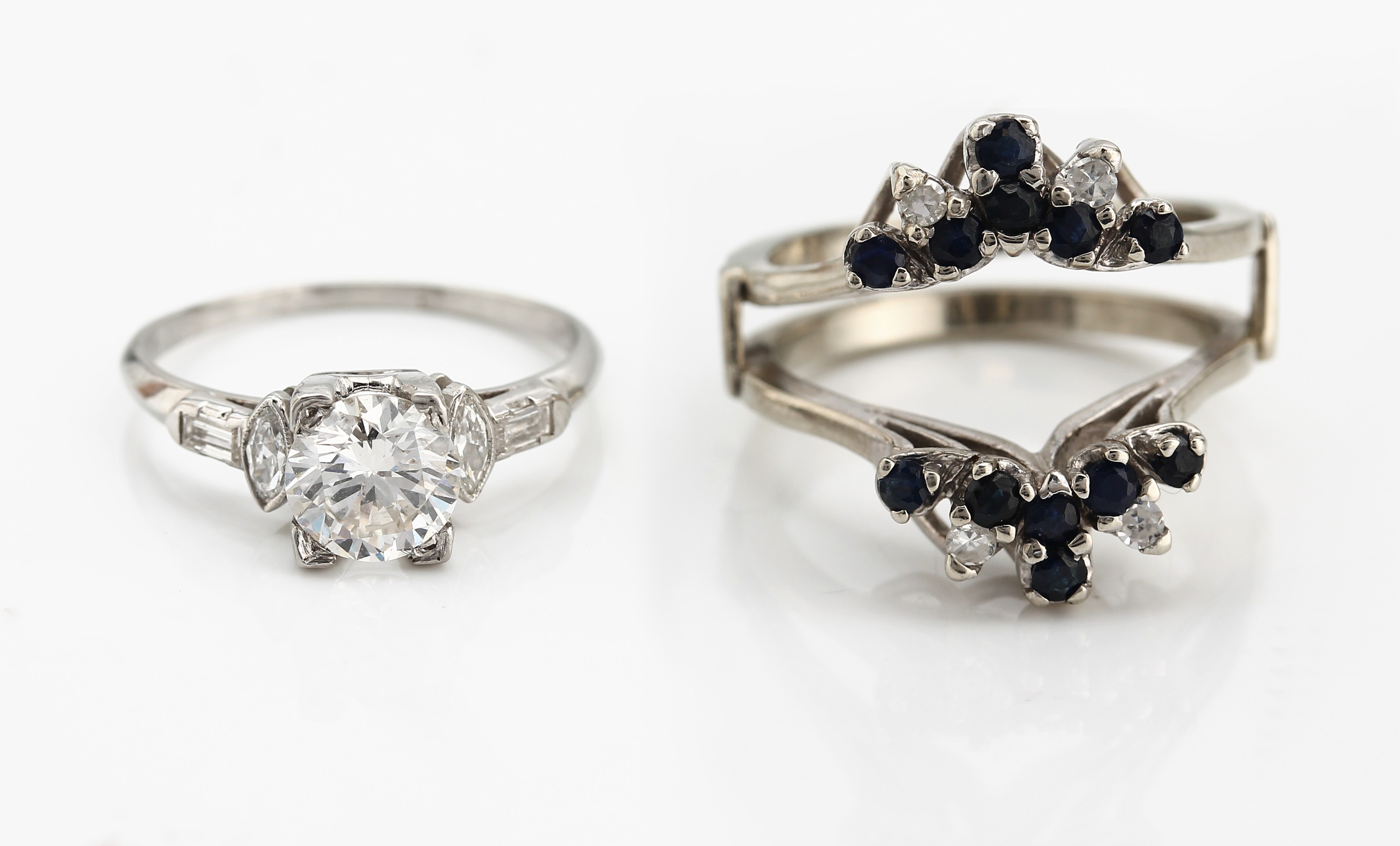 Detail c: Saphir-Brillant-Kombinationsring, 1 x Ring mit Brillant Solitär, 10 % Iridium- Platin-Fassung, Brillant ca. 1.25 ct Weiß/p lasergebohrt (mit IGI ...