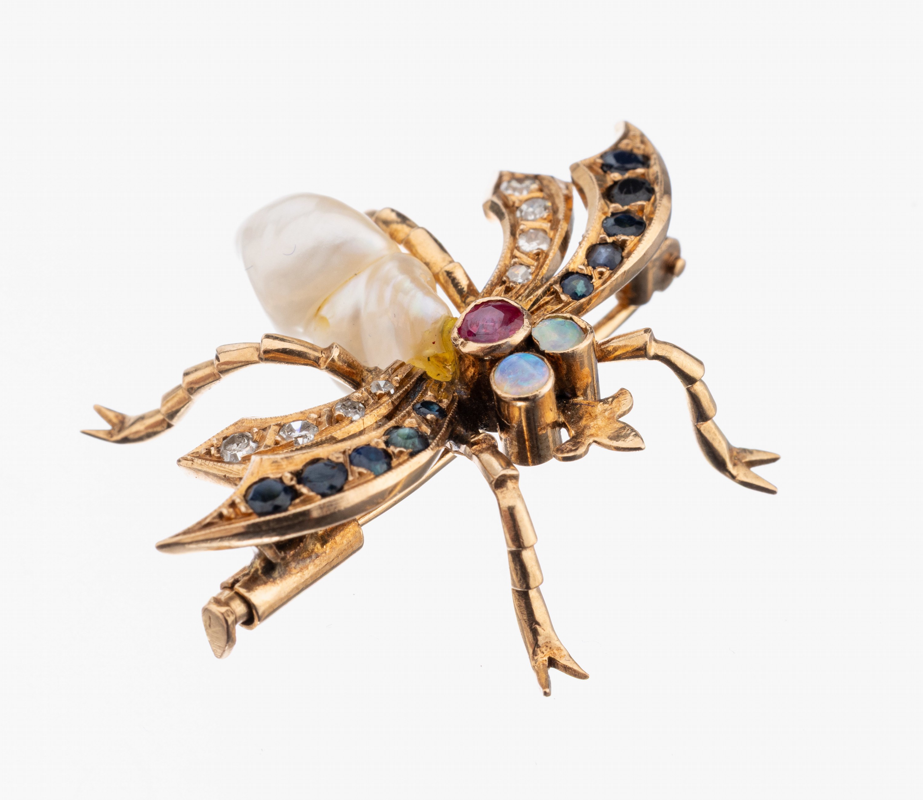 14 kt Gold Opal-Rubin-Saphir-Diamant-Perl- Brosche "Fliege", RG 585/000, Flügel bes. mit 10 rundfacett. Saphiren zus. ca. 0.20 ct, 8 ...