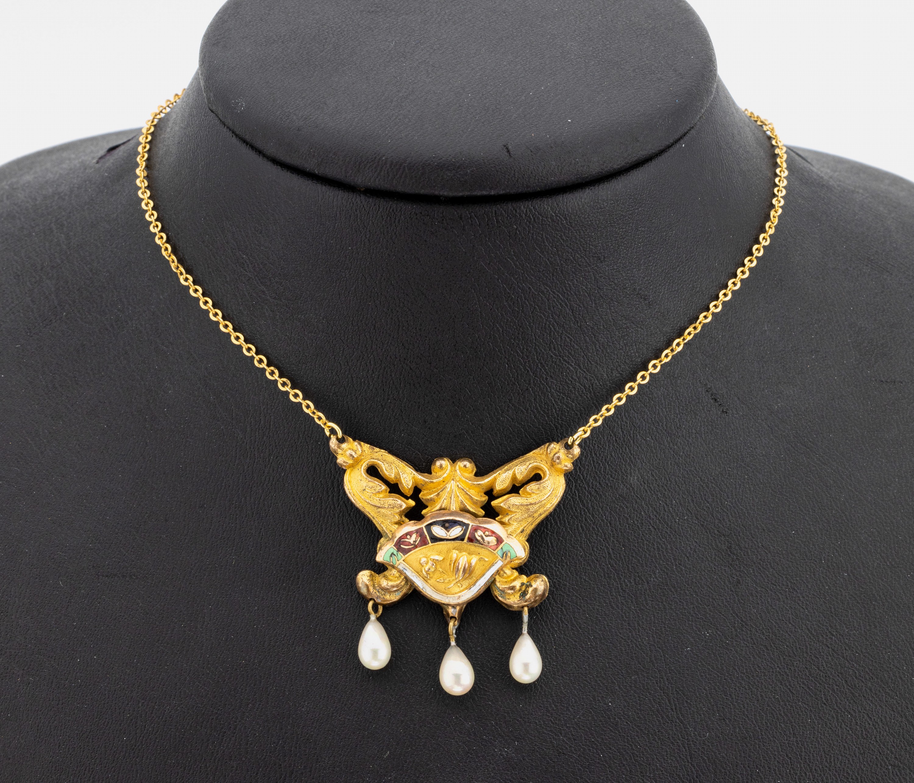 Collier mit Email und Perlchen, Österreich/ Ungarn 1870/80, Silber verg., Emaillierung min. besch., Perlabhängungen, L. ca. 46 cm, ...