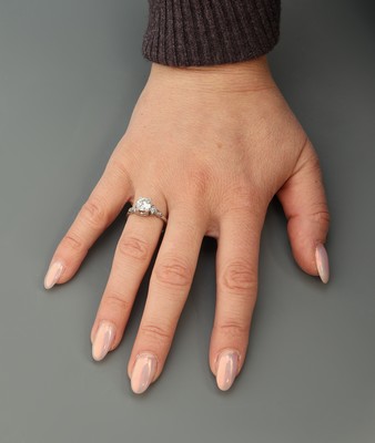26907366e - Saphir-Brillant-Kombinationsring, 1 x Ring mit Brillant Solitär, 10 % Iridium- ...