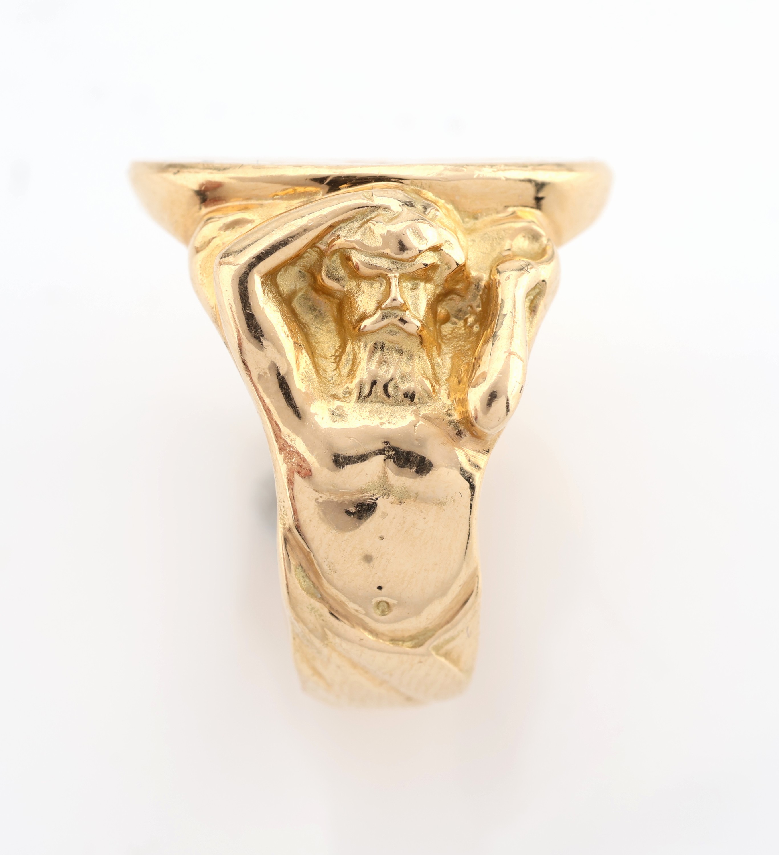 Detail b: Massiver 18 kt Gold Wappenring, ca. 24.3 g, GG 750/000, Mittelteil mit feiner Wappengravur, Ringschiene in Form von 2 antiken Göttern, fein grav. ...