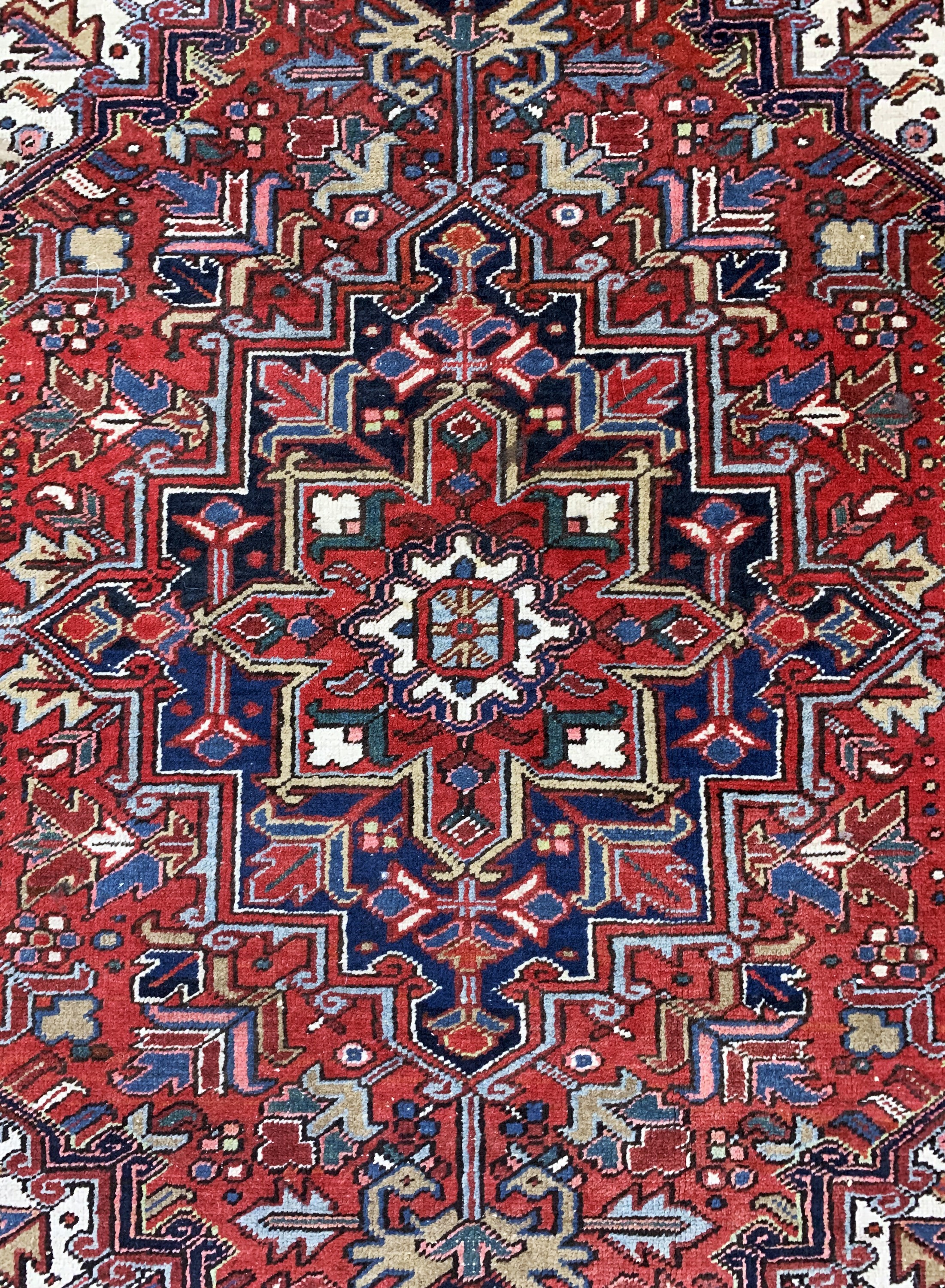 Detail c: Heriz , Persien, Wolle auf Baumwolle, ca. 280 x 185 cm, EHZ: 3