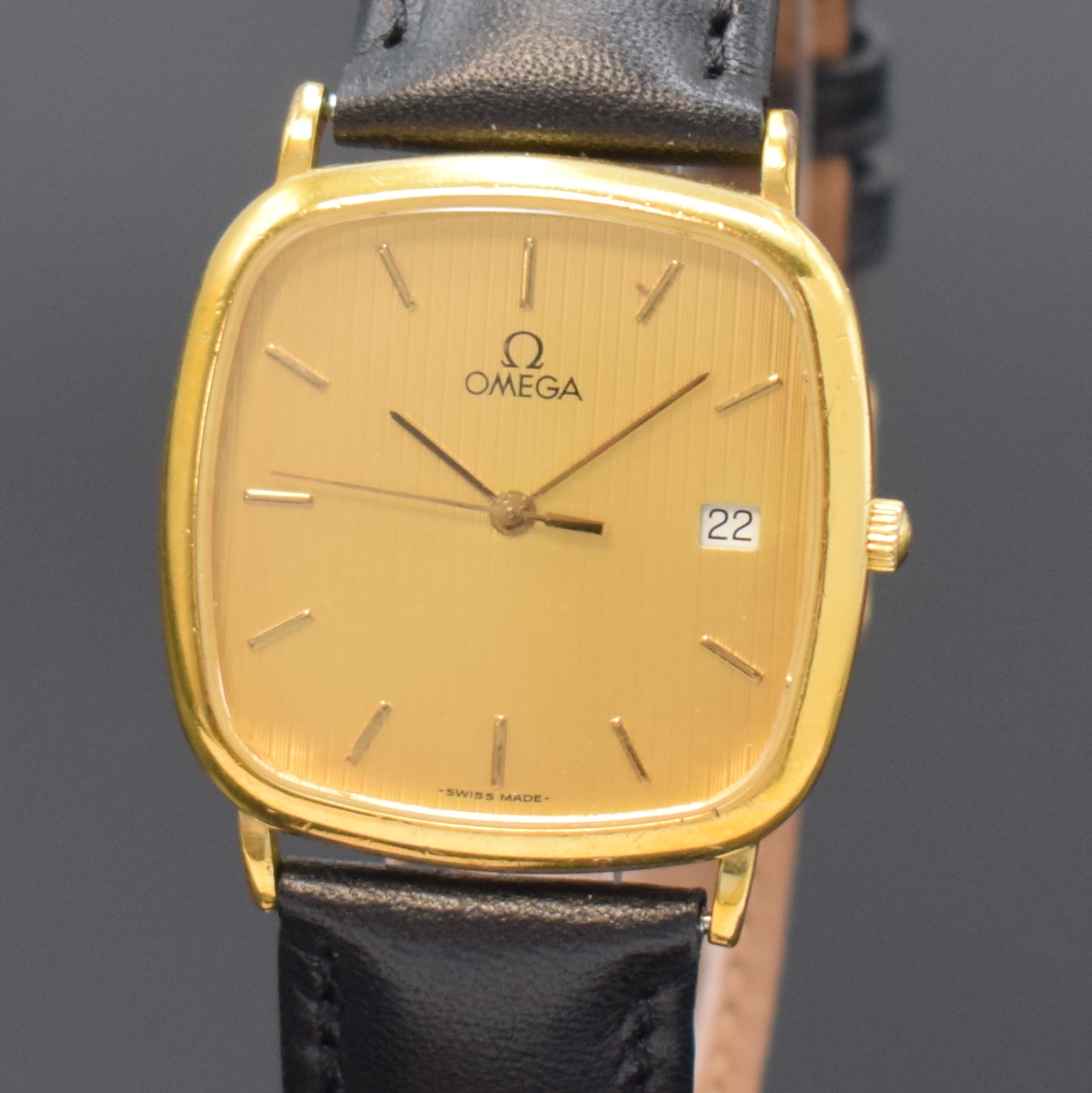 Detail a: OMEGA De Ville vergoldete Armbanduhr Referenz 196.0317.1, Schweiz um 1975, quarz, Boden aufgedr., gold. Zifferbl. m. gold. Std.-Ind. u. Zeigern, ...