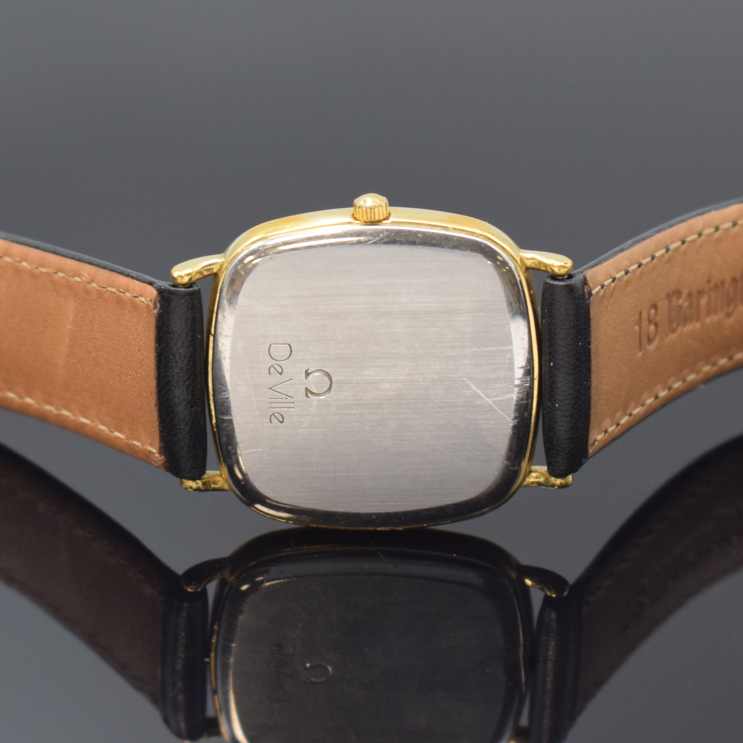 Detail c: OMEGA De Ville vergoldete Armbanduhr Referenz 196.0317.1, Schweiz um 1975, quarz, Boden aufgedr., gold. Zifferbl. m. gold. Std.-Ind. u. Zeigern, ...