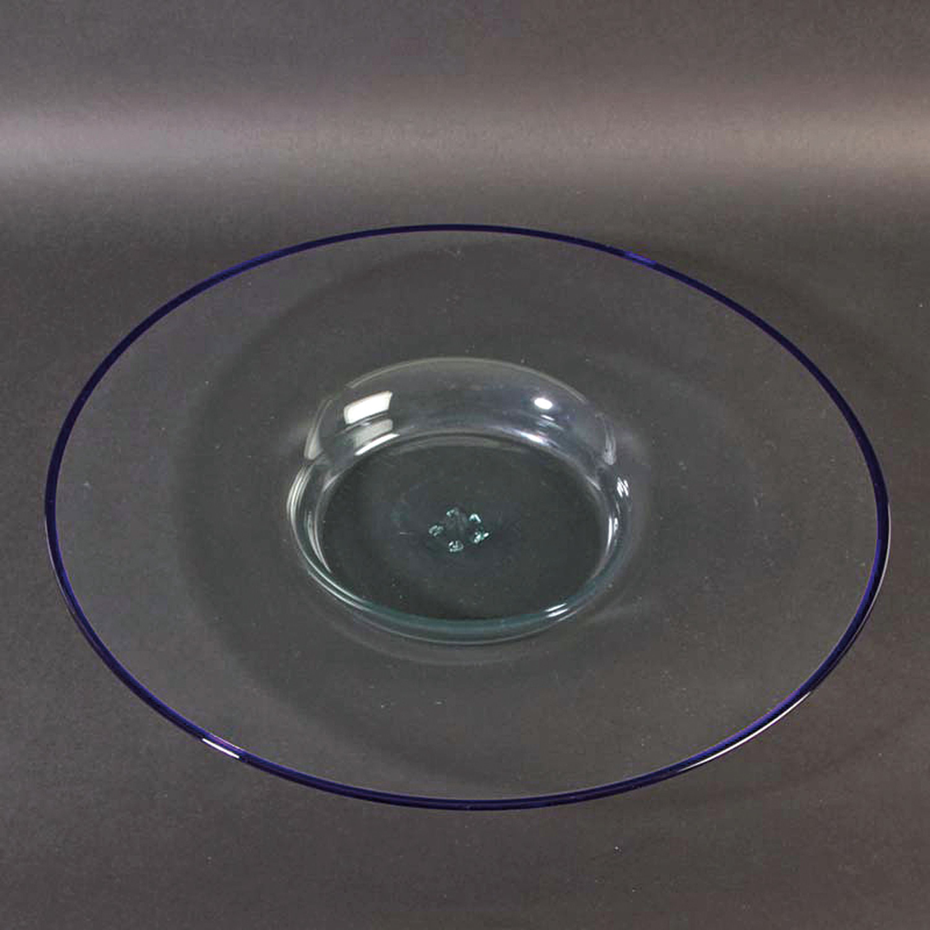 Detail a: Runde Schale, Venezia Murano gestempelt, mundgeblasenes farbloses Glas mit blauem Rand, H. ca. 5cm, D. ca. 41cm