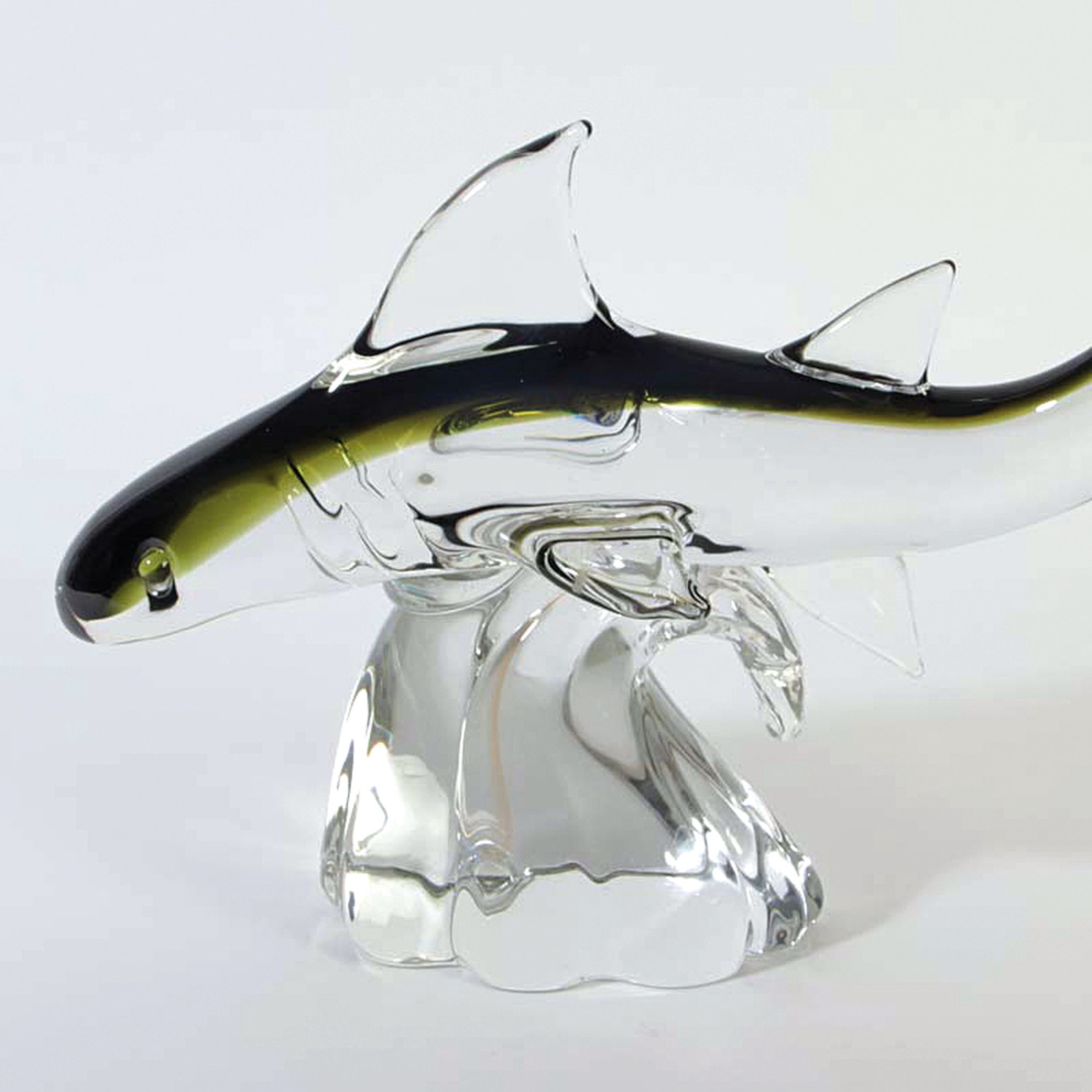 Detail a: Große Skulptur, Antoni da Ros für Cenedese Murano, Hai auf Welle, mundgeblasen, farbloses Glas mit grünem Innenüberfang, H. ca. 46cm, L.ca. 56cm