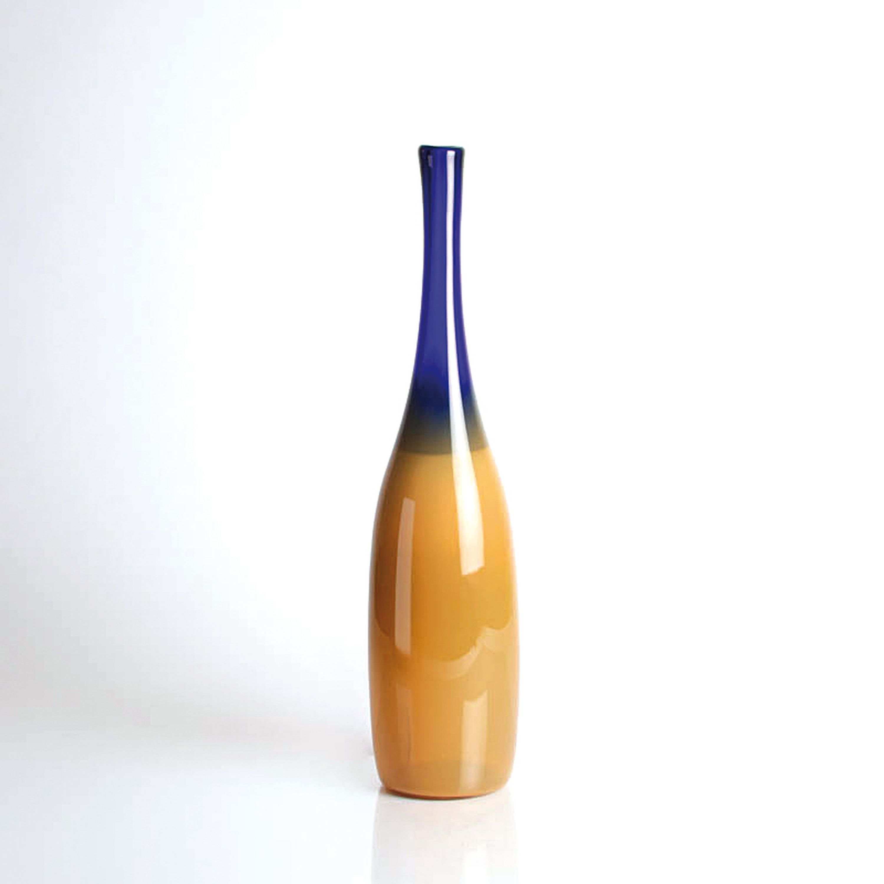 Flaschenvase "Serica", Floris Meydam (1919 Leerdam-2011, farbloses Glas blau und ockerfarben unterfangen, H. ca. 45cm