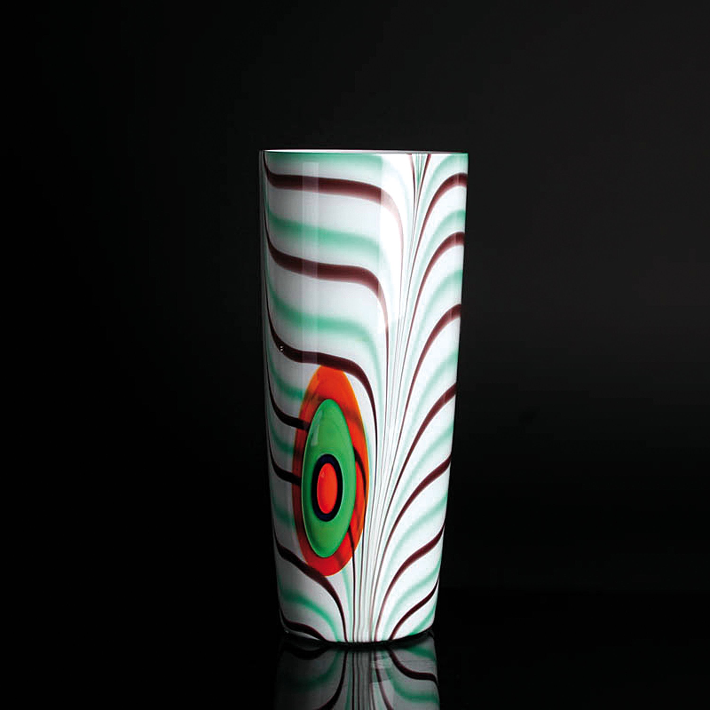 Vase von Carlo Moretti (1934-2008), Murano, Unikat, mundgeblasenes Glas mit Kammdekor in grün und braun, opak-weißer Innenüberfang, 2 ...